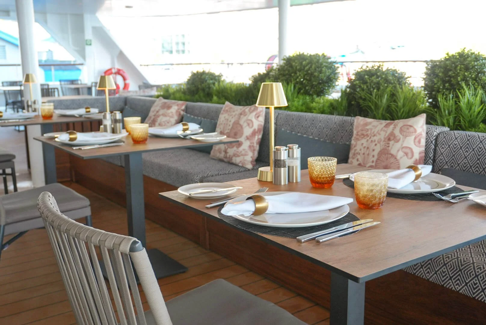 Star Seeker Outdoor Dining.jpg