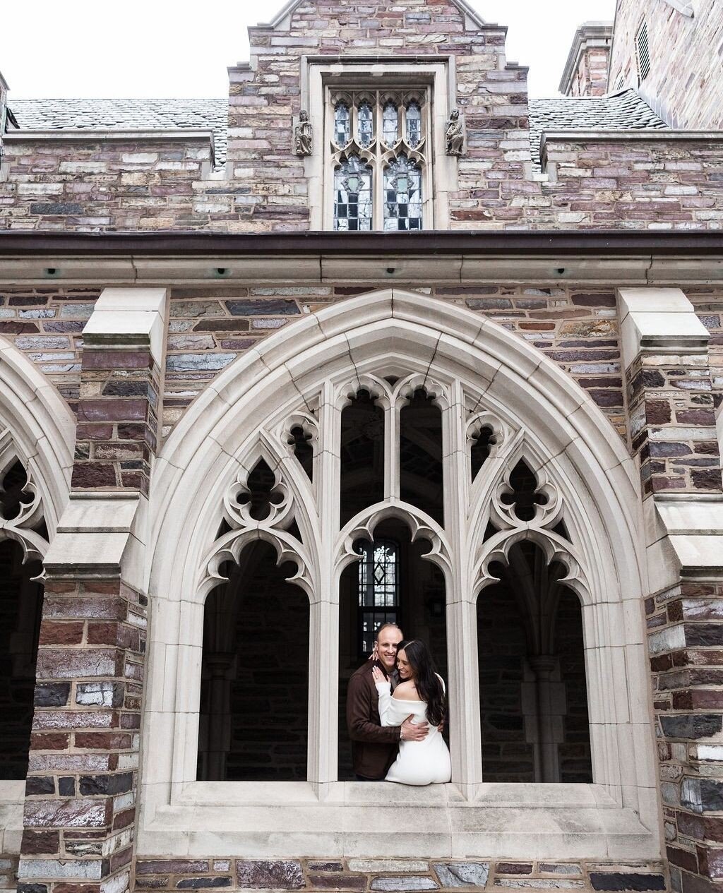 Forever amazed by the architectural beauty of Princeton University, it's the ideal setting for unforgettable engagement sessions. With its timeless charm and historic grandeur, every corner offers a picturesque backdrop for capturing your love story.