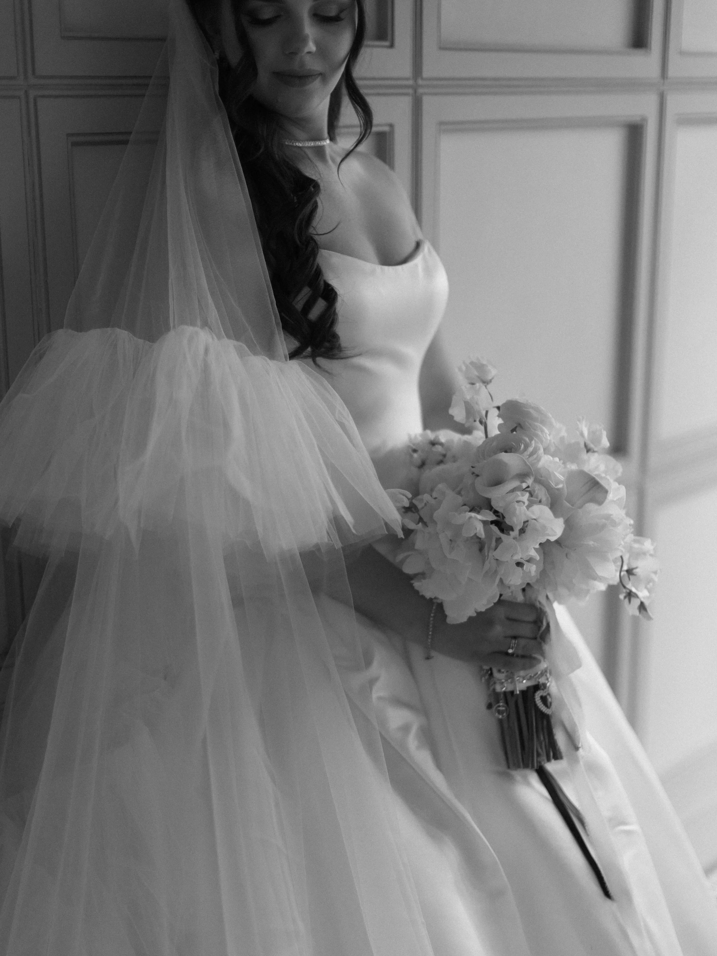 Just finished up Morgan and Nick&rsquo;s gallery and couldn&rsquo;t be more obsessed with this beauty 🖤

Couple: @morganalyssa98 @nickkelbaugh 
Planner: @champagnemagnoliasevents 
Venue: @hotelduvillage 
Photo: @jenmarvelphoto 
Video: @alenkafilms 
