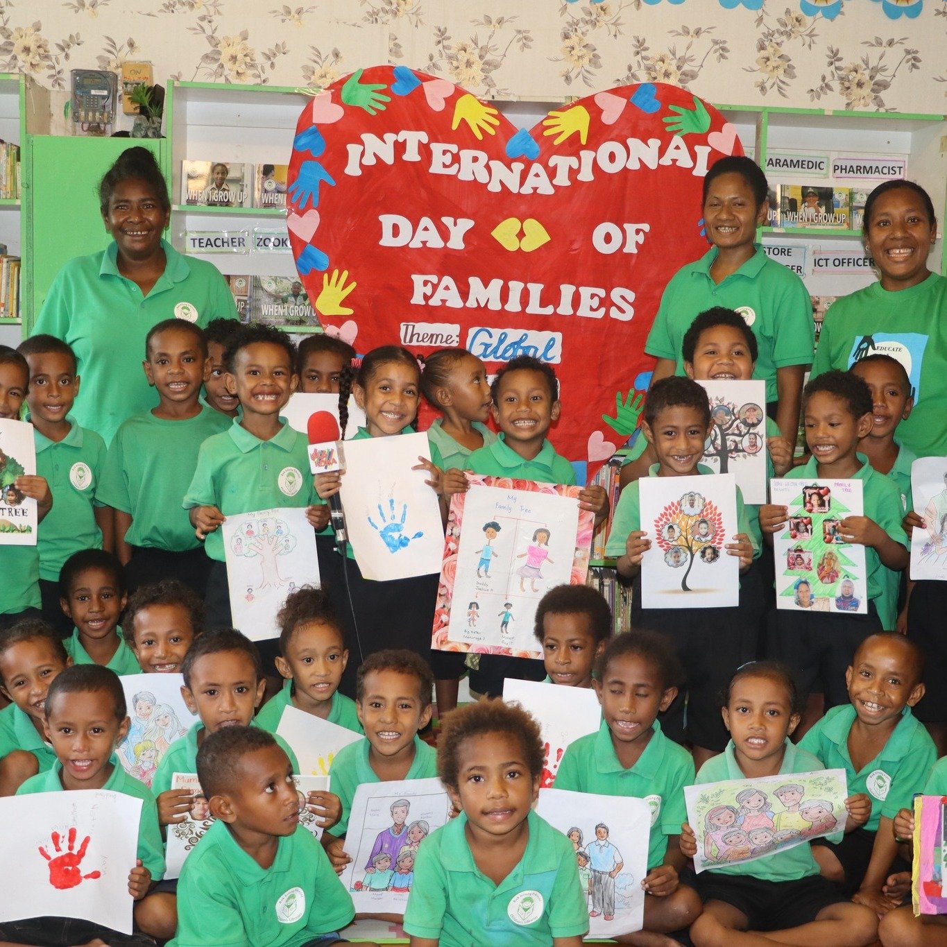 🌏💛 International Day of Families at BbP Library Learning Centres 💛🌏
&ldquo;Family is where love begins and learning never ends.&rdquo;
To celebrate the International Day of Families, children and teachers at Buk bilong Pikinini (BbP) Library Lear
