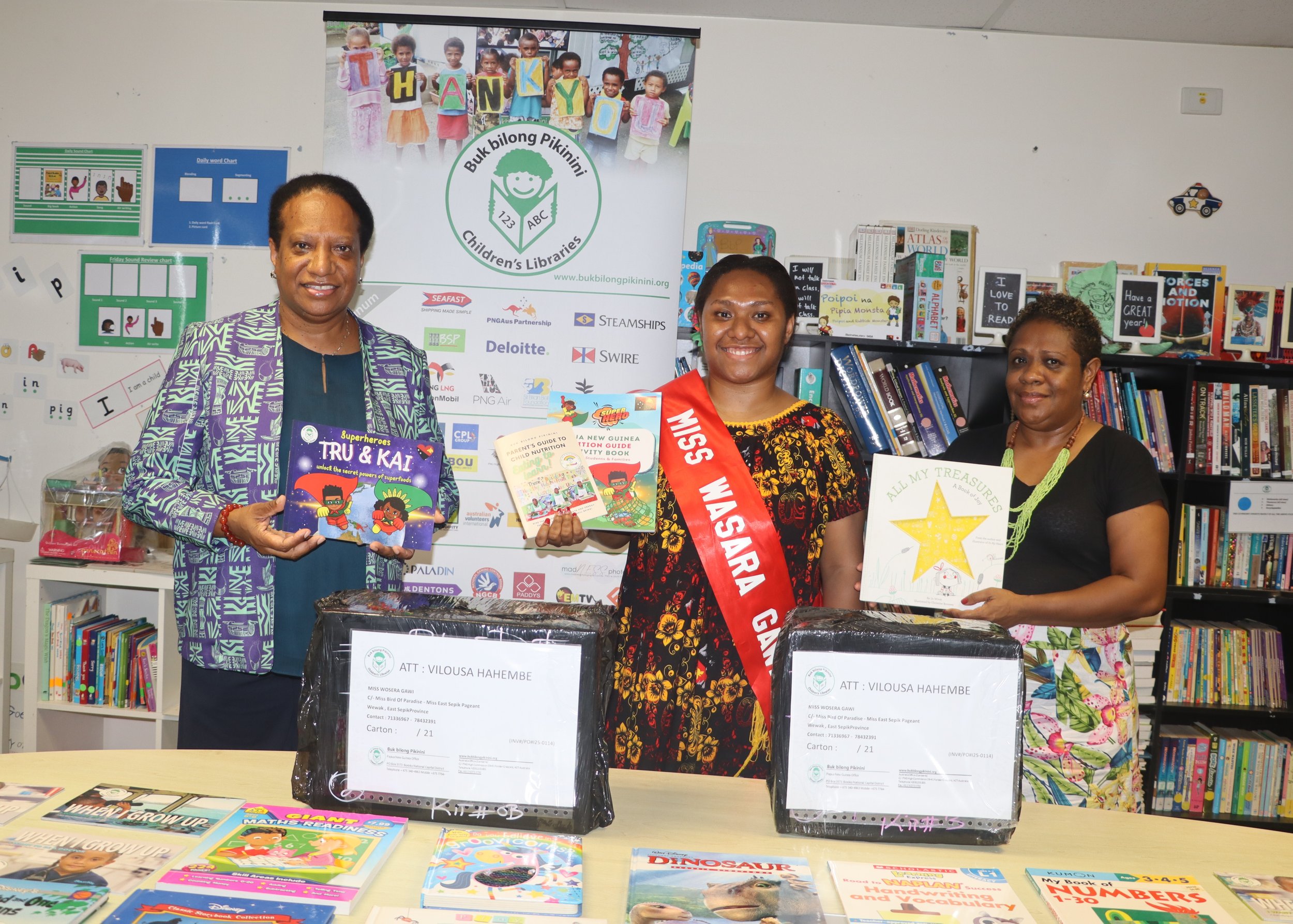 Sir Brian Bell Foundation supports Miss East Sepik contestant, Miss Wosera Gawi – Vilousa Hahembe, through Buk bilong Pikinini book donation