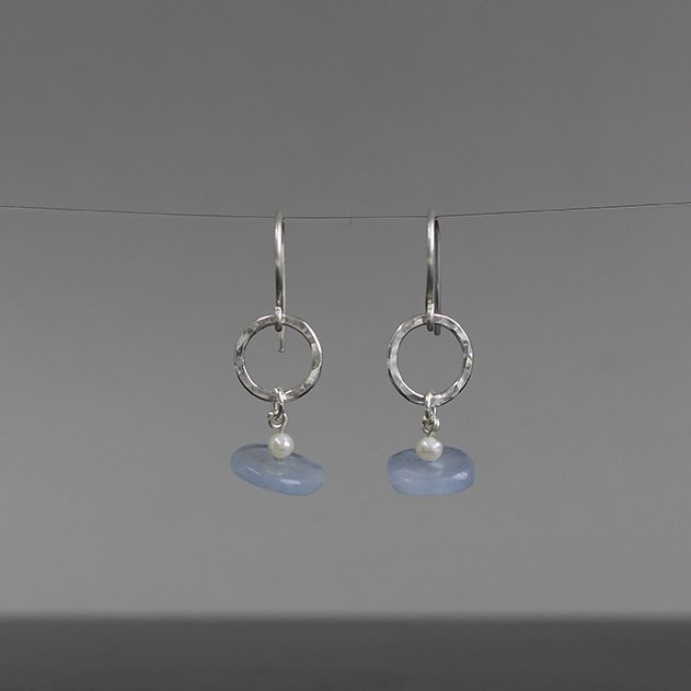 11a-72aqua pebble and sml peal .jpg