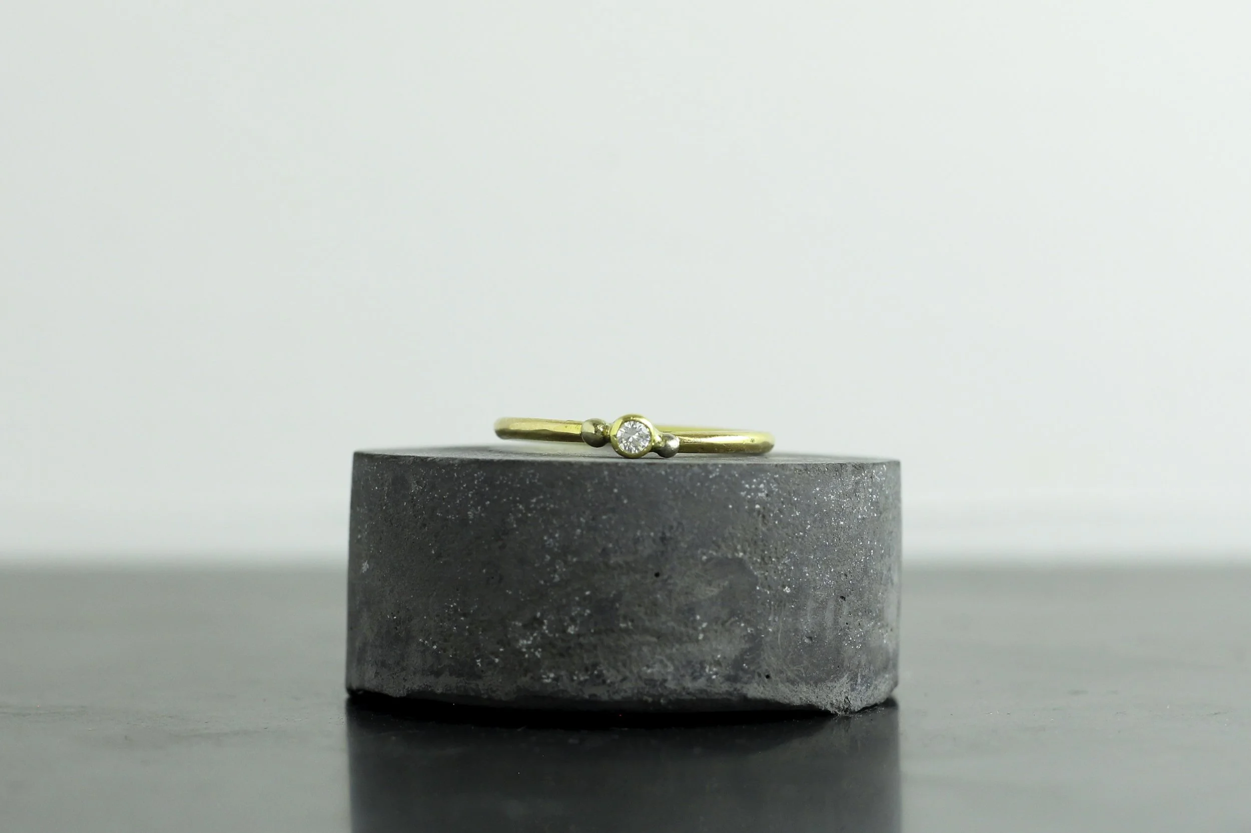 Delicate 18ct Gold Fine Band with Diamond