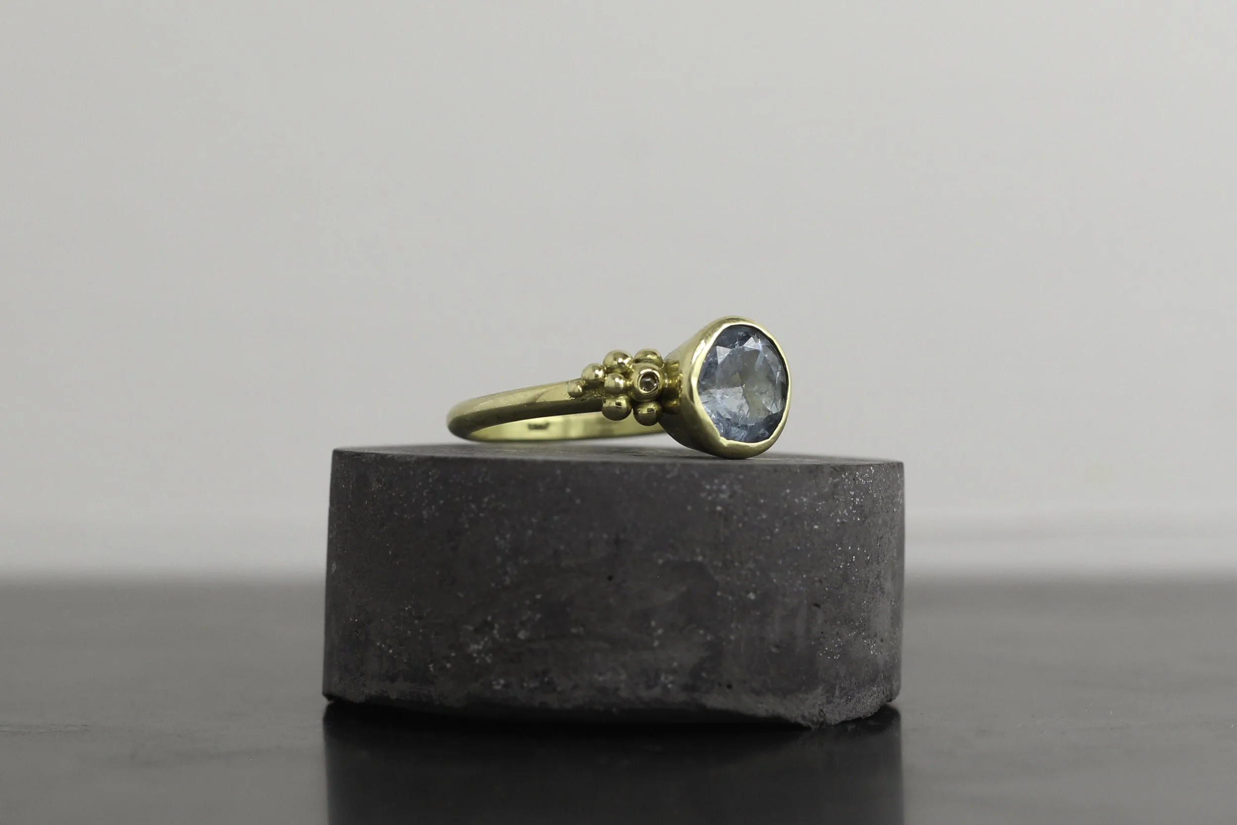 300 aqua 18ct gold band.jpg