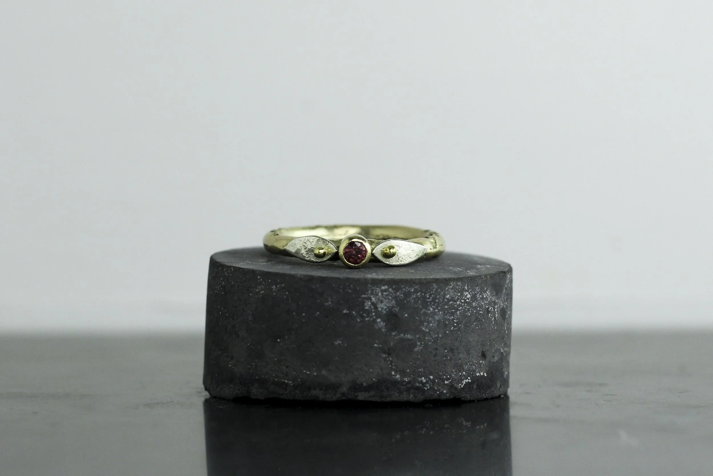 300 sand ring pink torm leafs.jpg