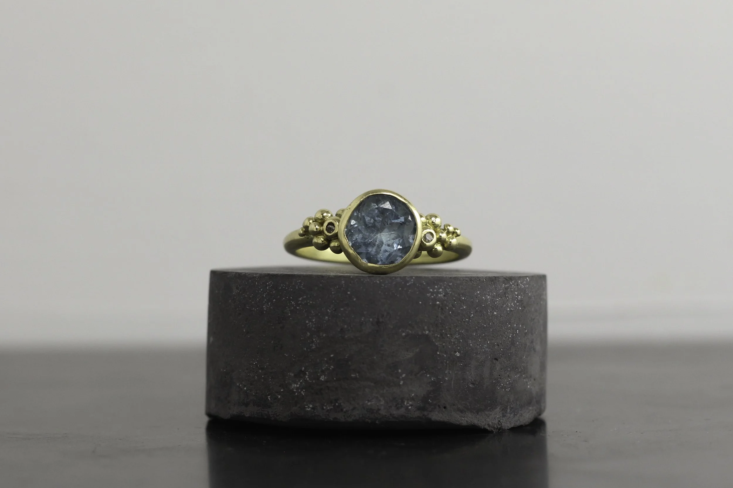 18ct Yellow Gold Aquamarine and Diamond Ring