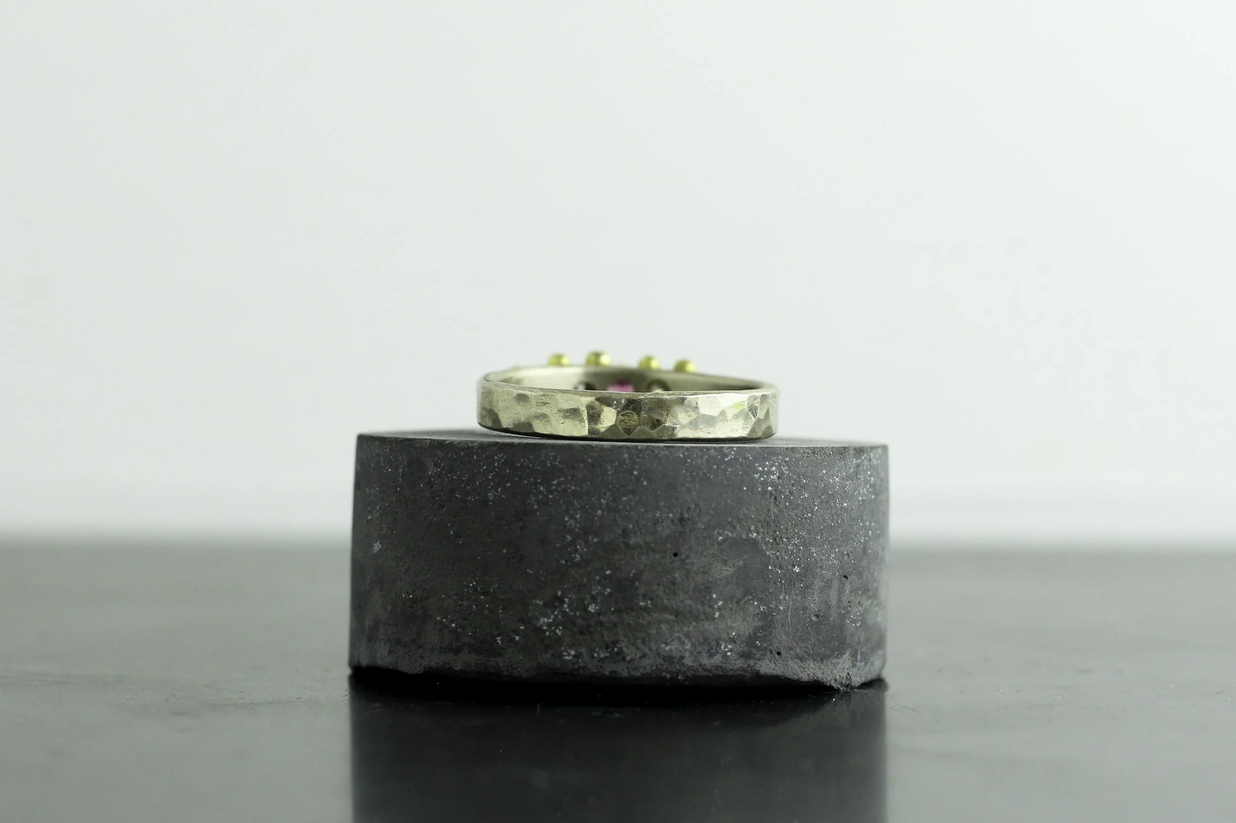 300 pink pinel and 18ct ring.jpg