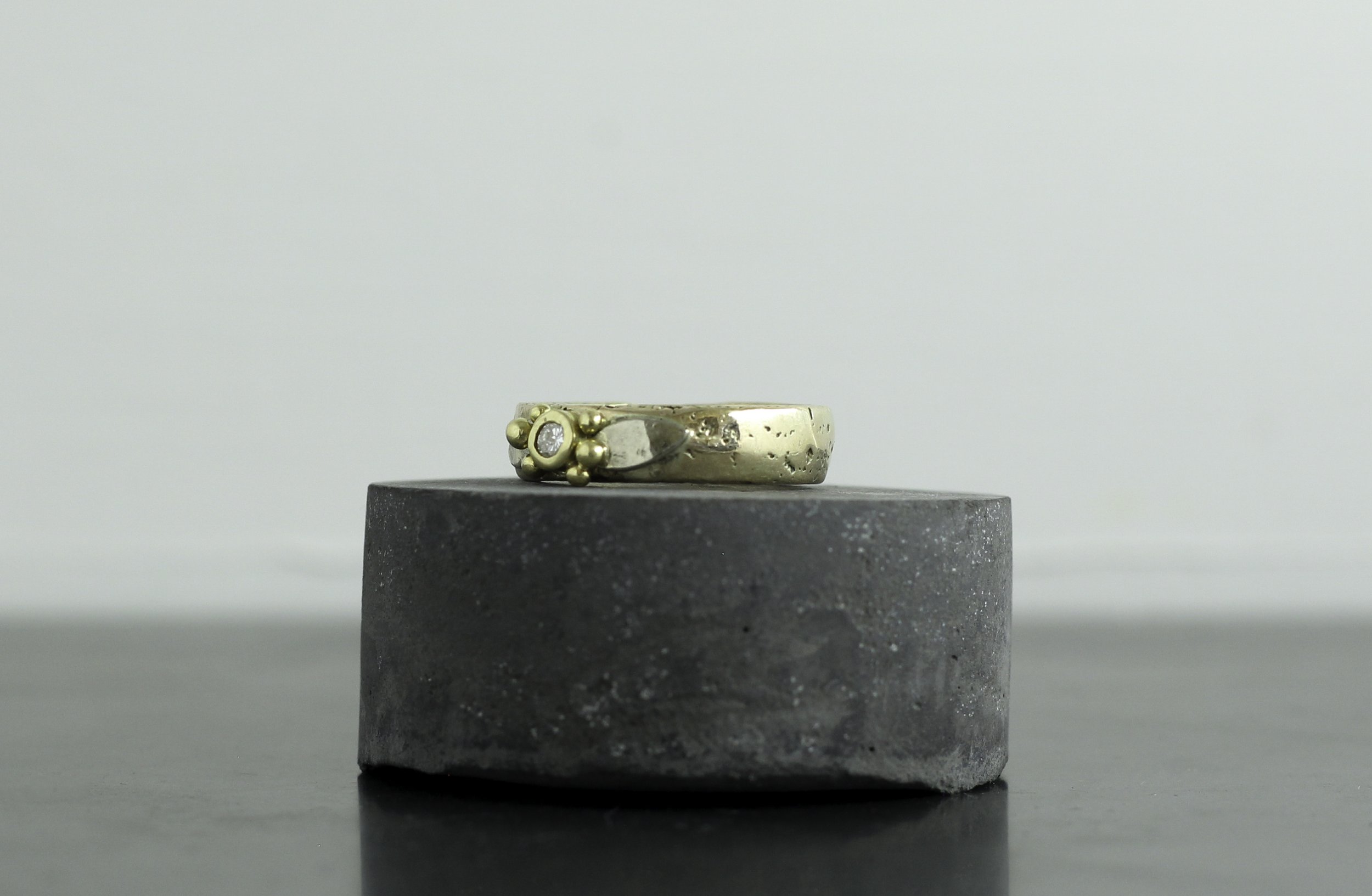 300 yellow gold pinkie left.jpg