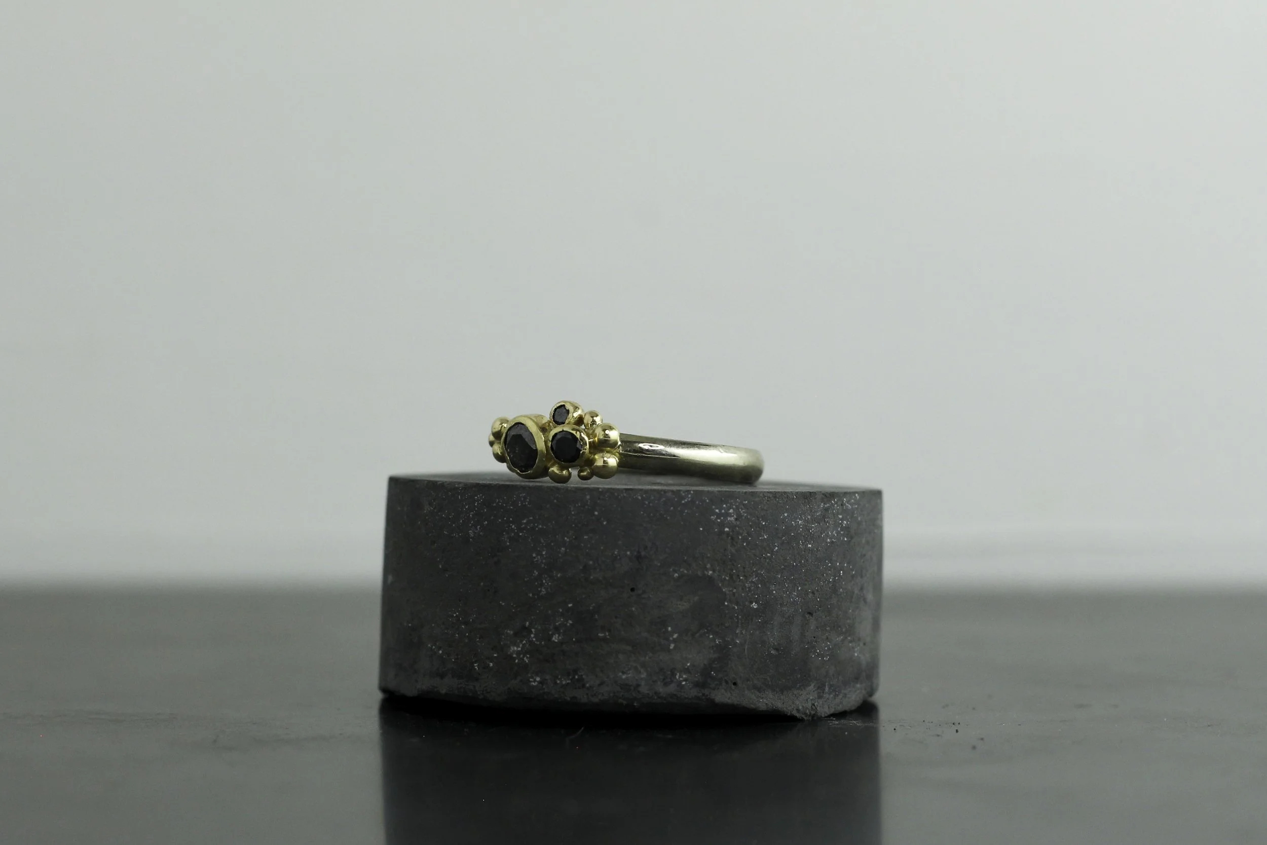 300 black diamond yellow g and w band left.jpg