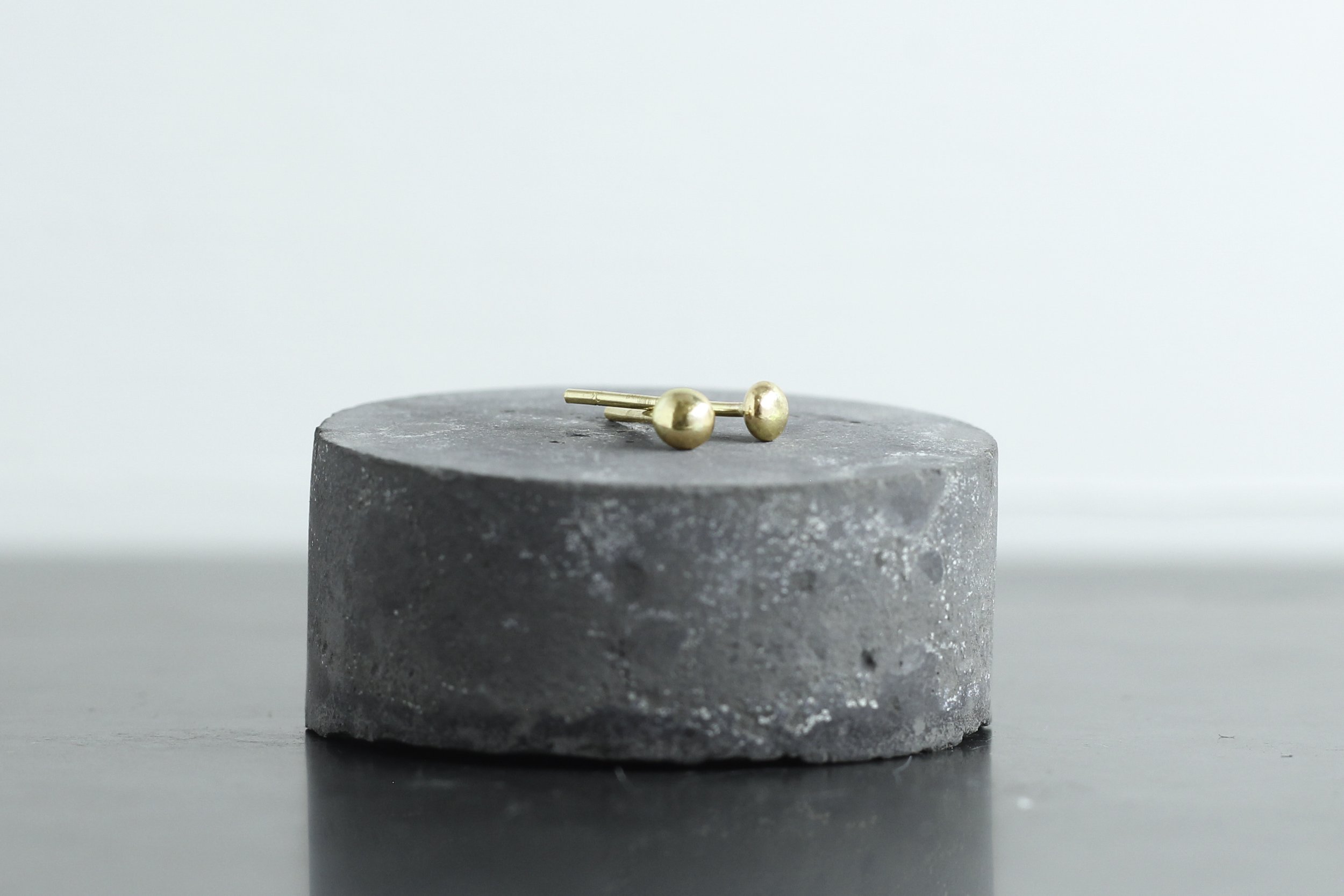 300 9ct gold studs.jpg