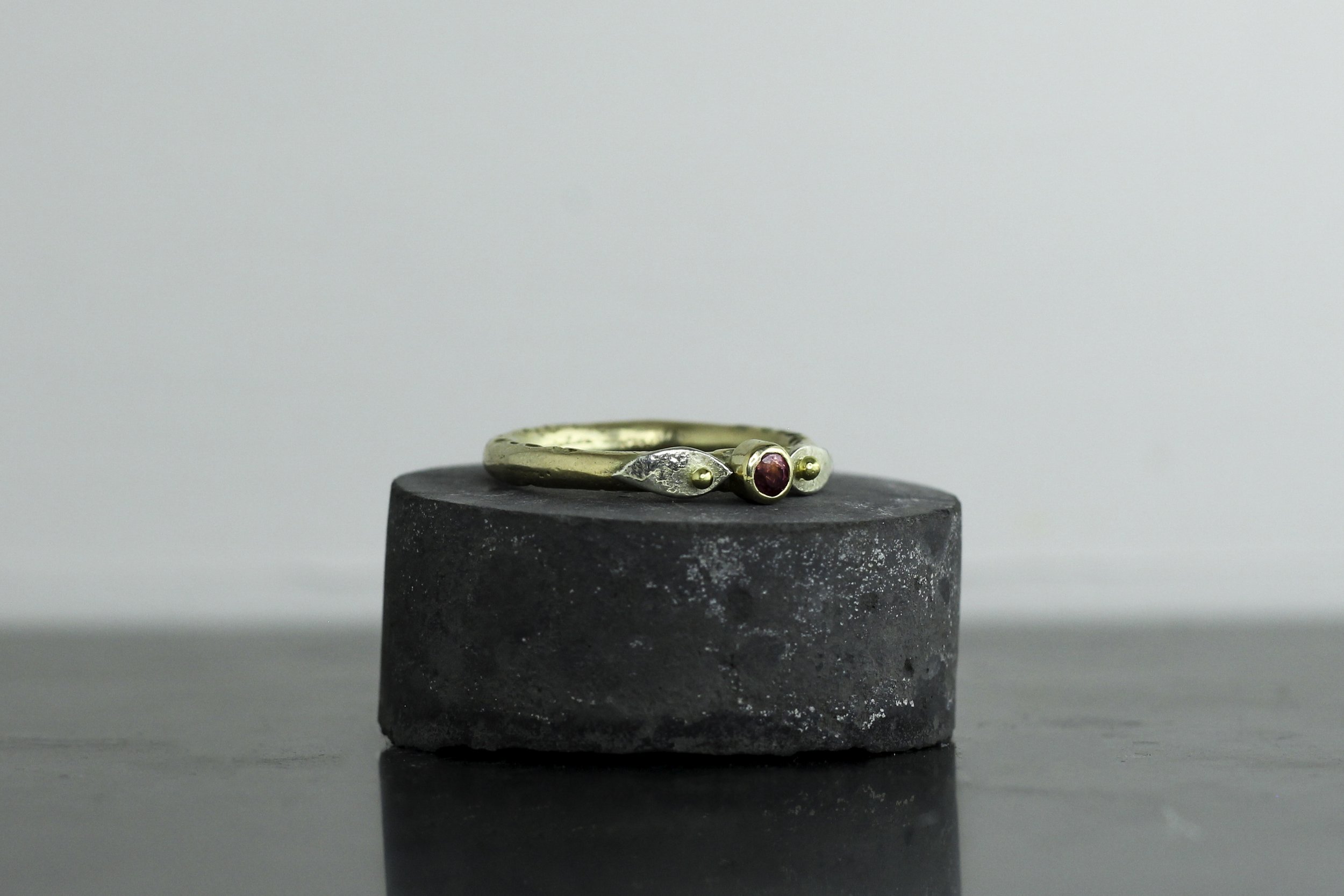 300 snad band w leaf pink torm.jpg