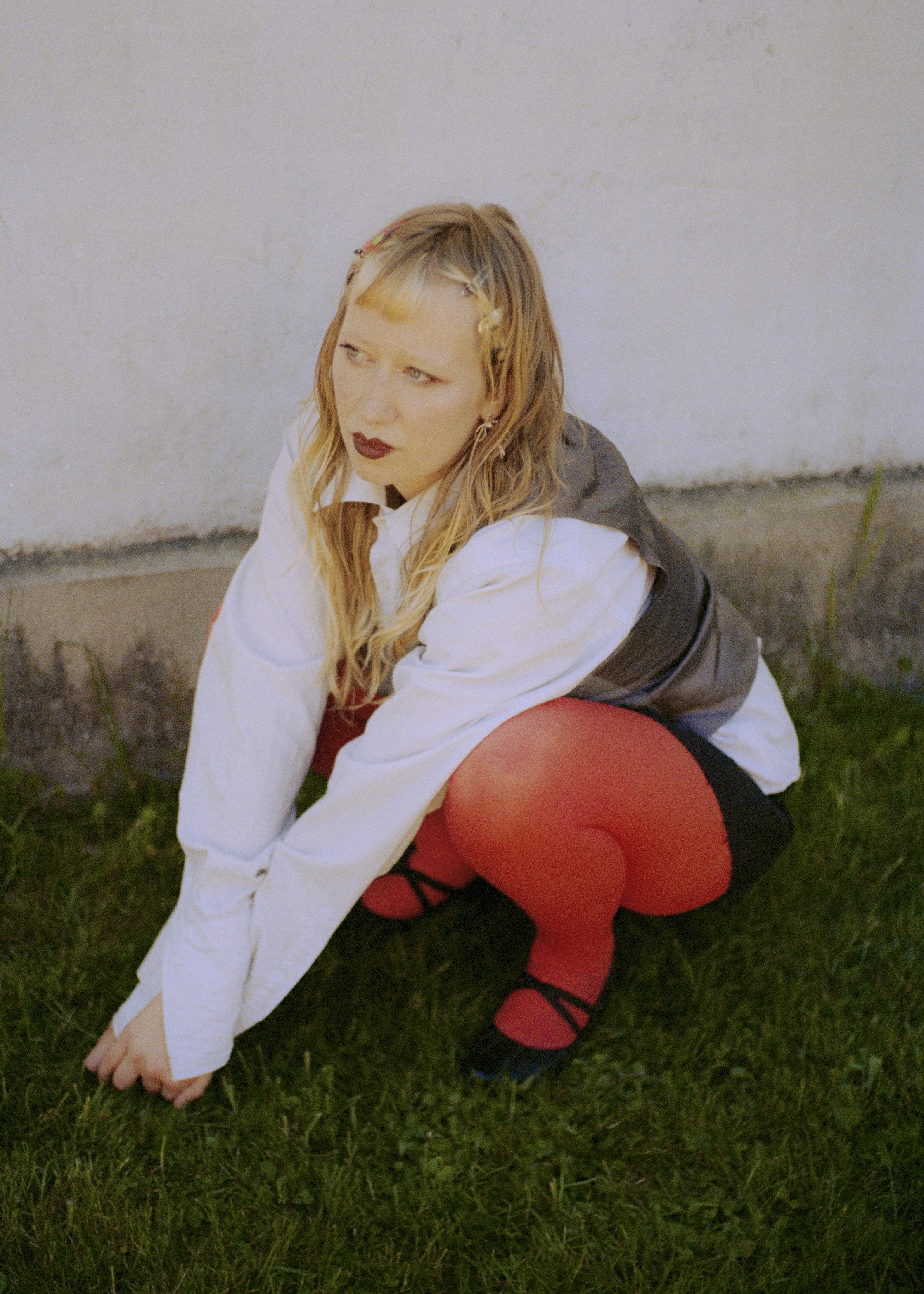 KONCERT I KULISSEN: SOPHIE-LOU + SPECIAL GUEST: GODT GÅET FREJ