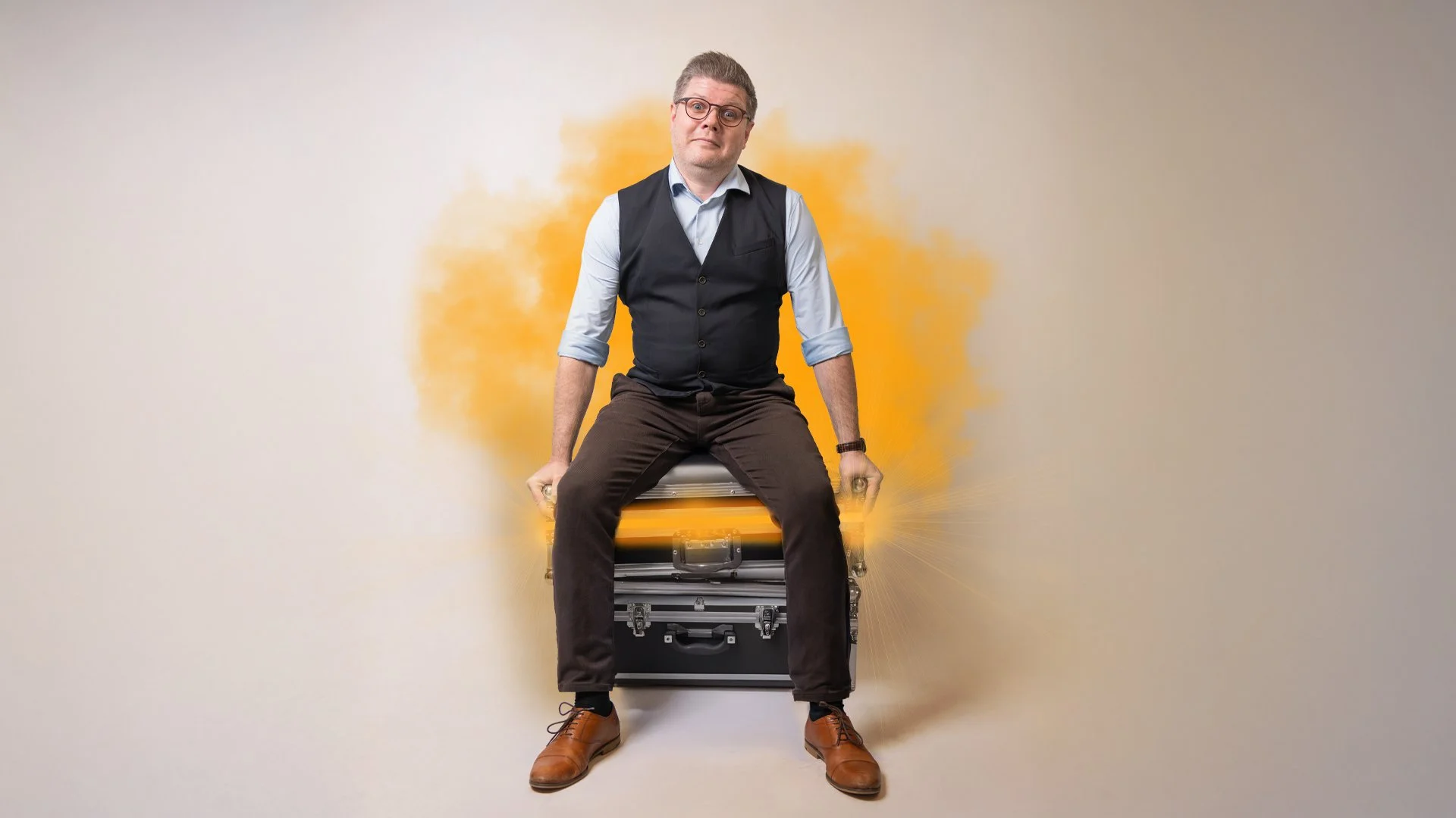 LASSE KVIST - KONTROLLERET KAOS