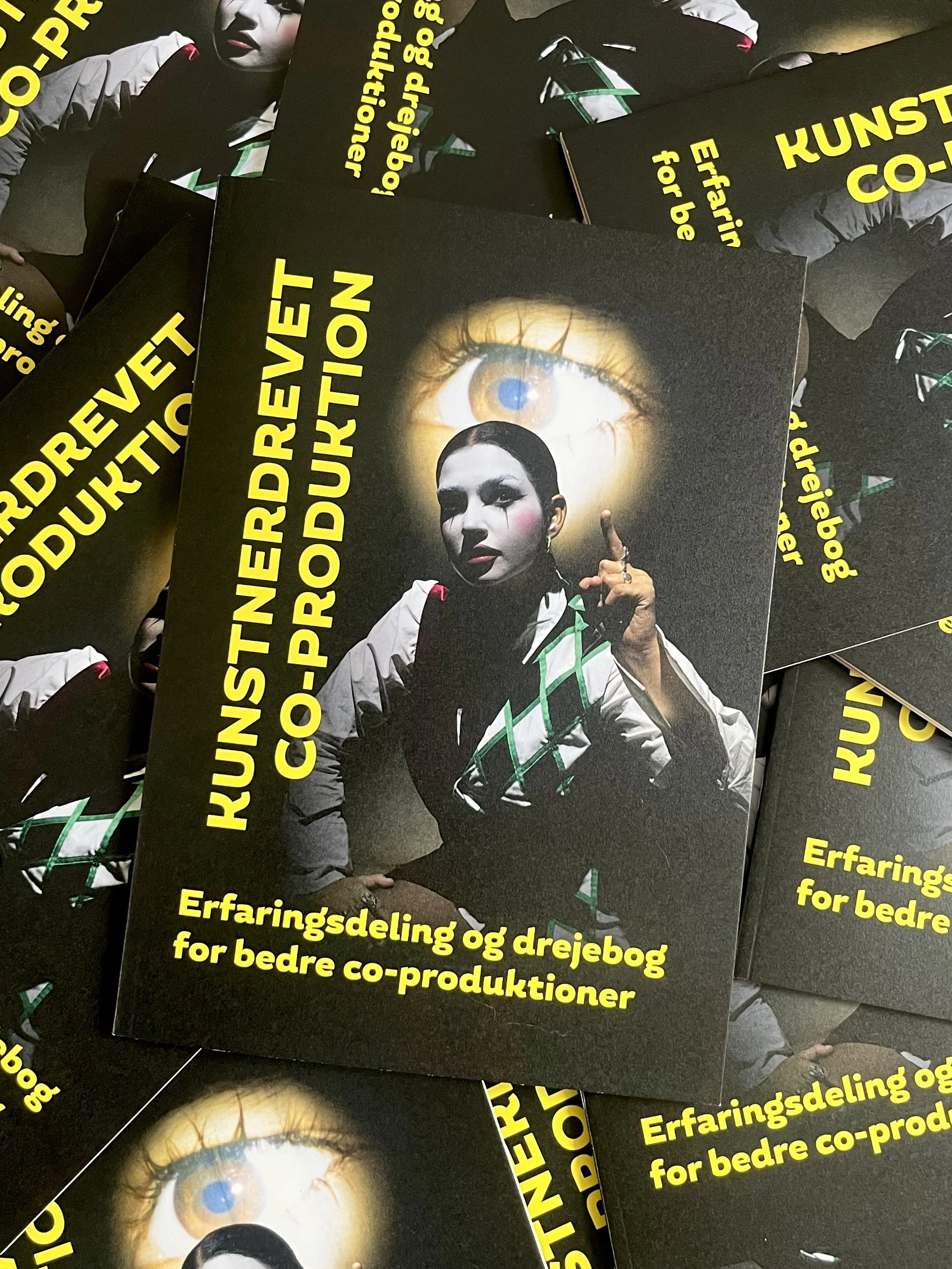 MORGENTALK: KUNSTNERDREVET CO-PRODUKTION