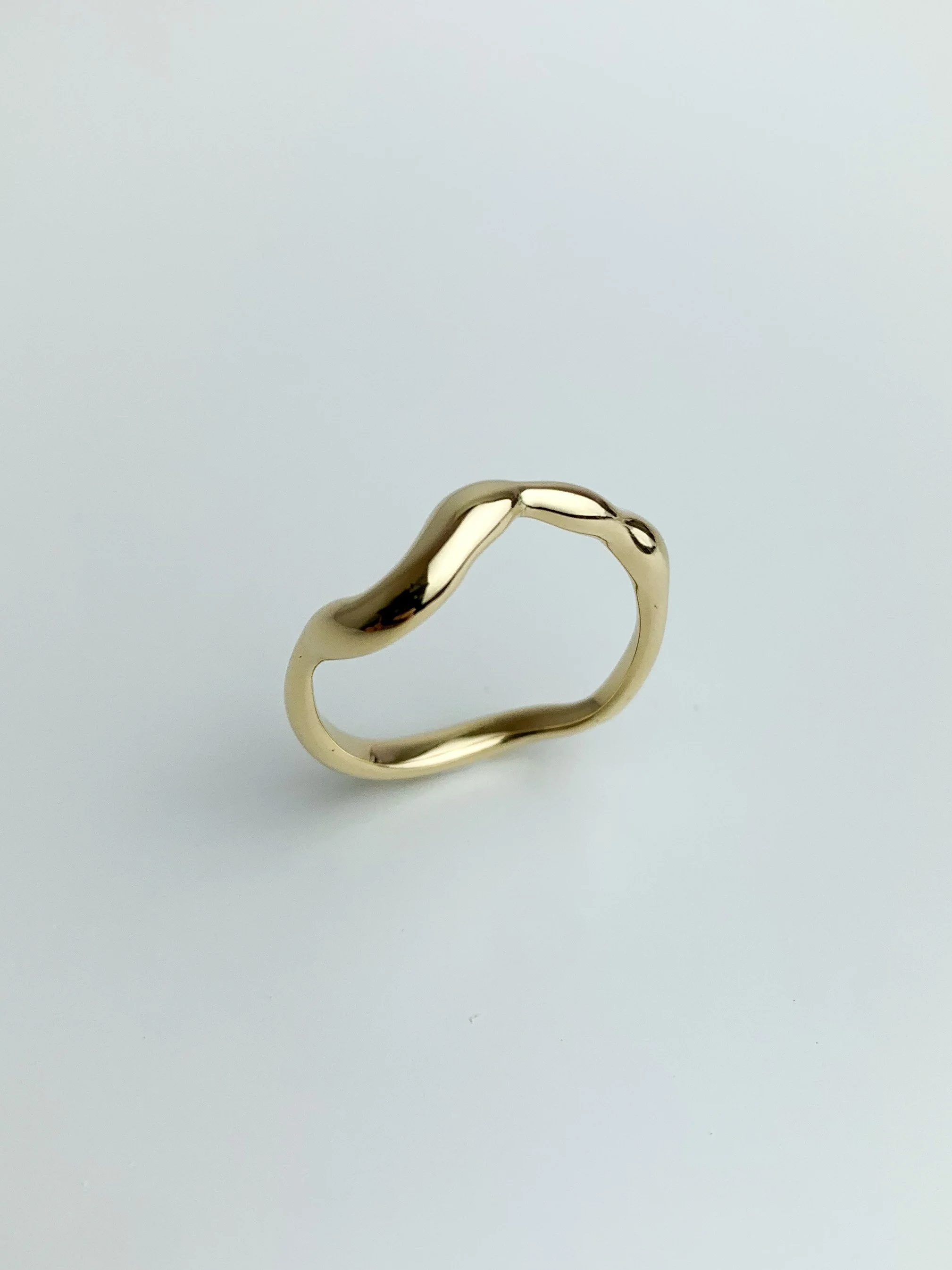 bureau-bakker_irregular-ring.JPG