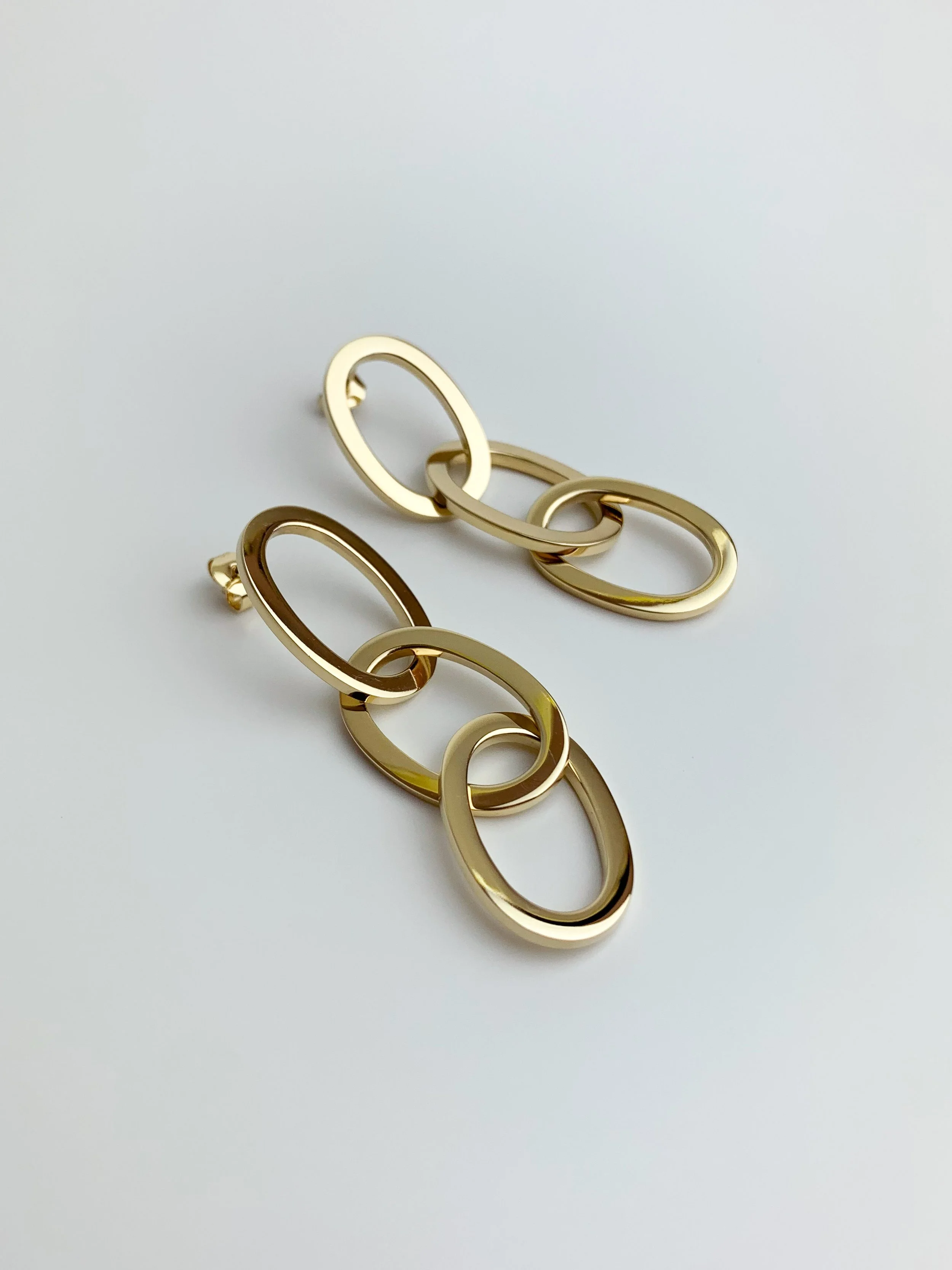 bureau-bakker_link-earrings.JPG