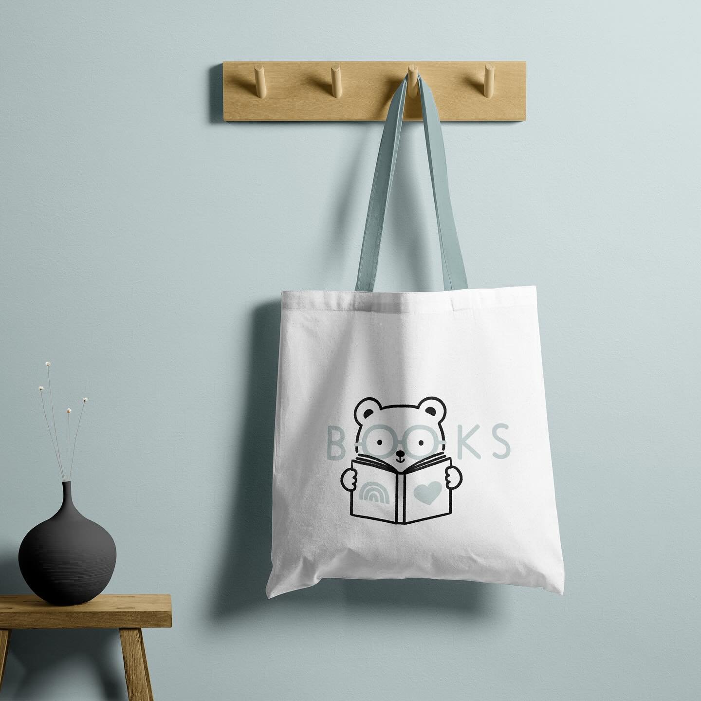 Day 74 - Bookstore 🐻📚

#75artchallenge #75artfriends #75artwithgenna #surfacedesign #childrensillustration #kidsillustration #bookstore #bookstorelogo #booktotebag #totebag #creatsymockup #creatsyofficial #books