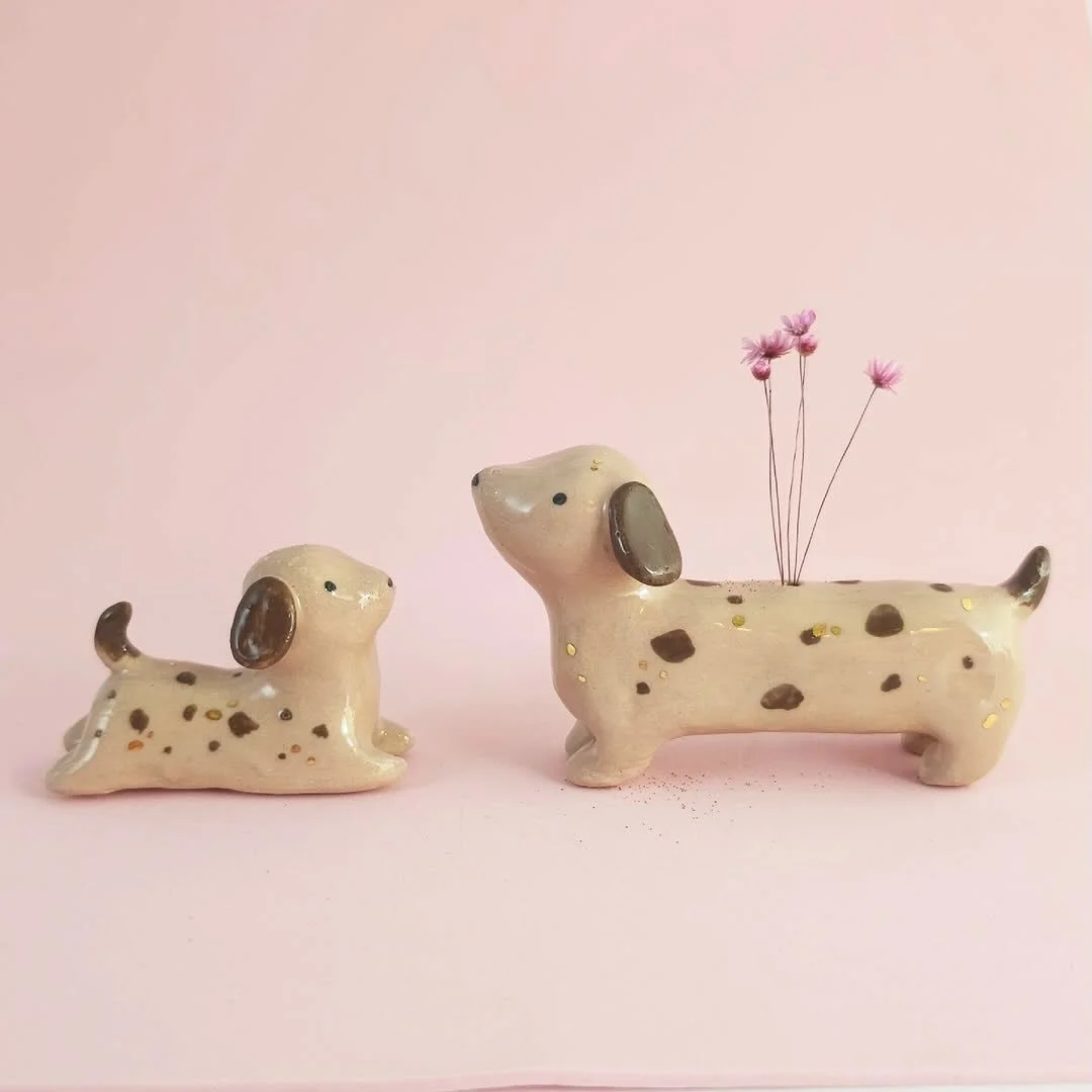 Something different for today! ☺️ In August I joined the 5-day Summer Pottery Workshop at @thepotteryparade and absolutely loved it!! 💖 These are two of the mini flower vases/scuptures I made. Will share some more soon! 

#thepotteryparade #ceramic 