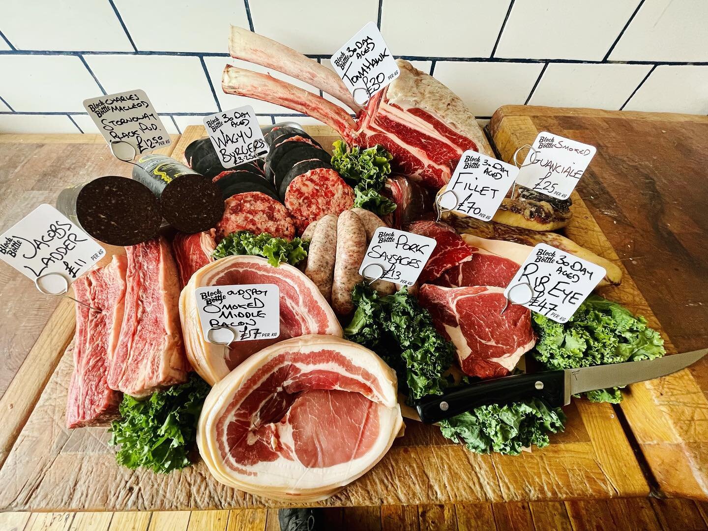 We&rsquo;ve got loads of delicious free range and grass fed meat for your weekend BBQs, lazy Sunday brunches and Fathers Day Sunday Roasts, as well as gift cards for last minute presents for Dad. We&rsquo;re here until 5pm today.

#MeatBeerLife #Heat