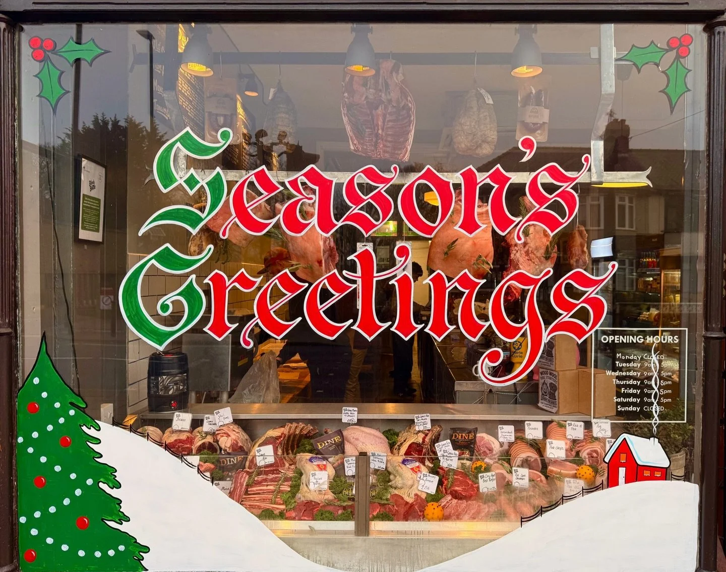 Reminder that we are open for walk ins until 2pm on the 24th and we have some spare poultry for any last minute Christmas dinners! We also have a wide gift selection available (wines, beers, gift cards etc). Please remember to bring your order confir