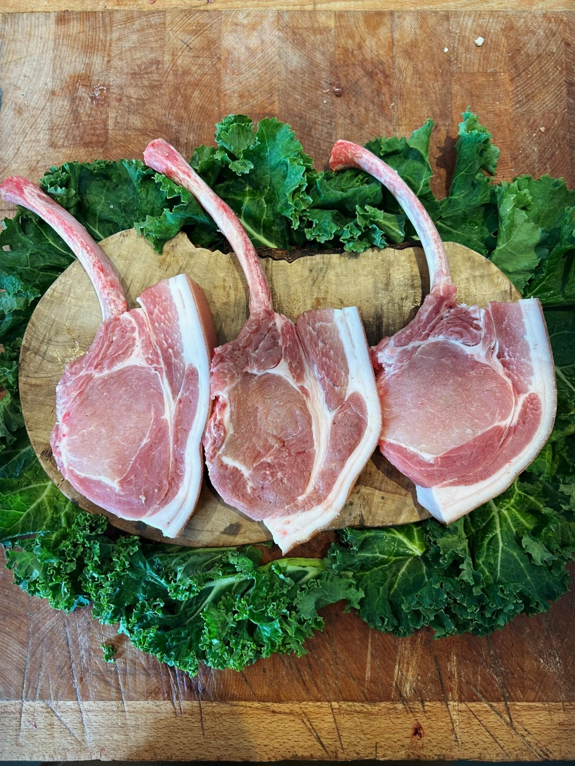 🐖 TOMAPORK 🐽 Check out these beautiful 7 day dry aged pork chops from @packingtonfreerange #freerange #butcher #meatbeerlife #pork #tomapork