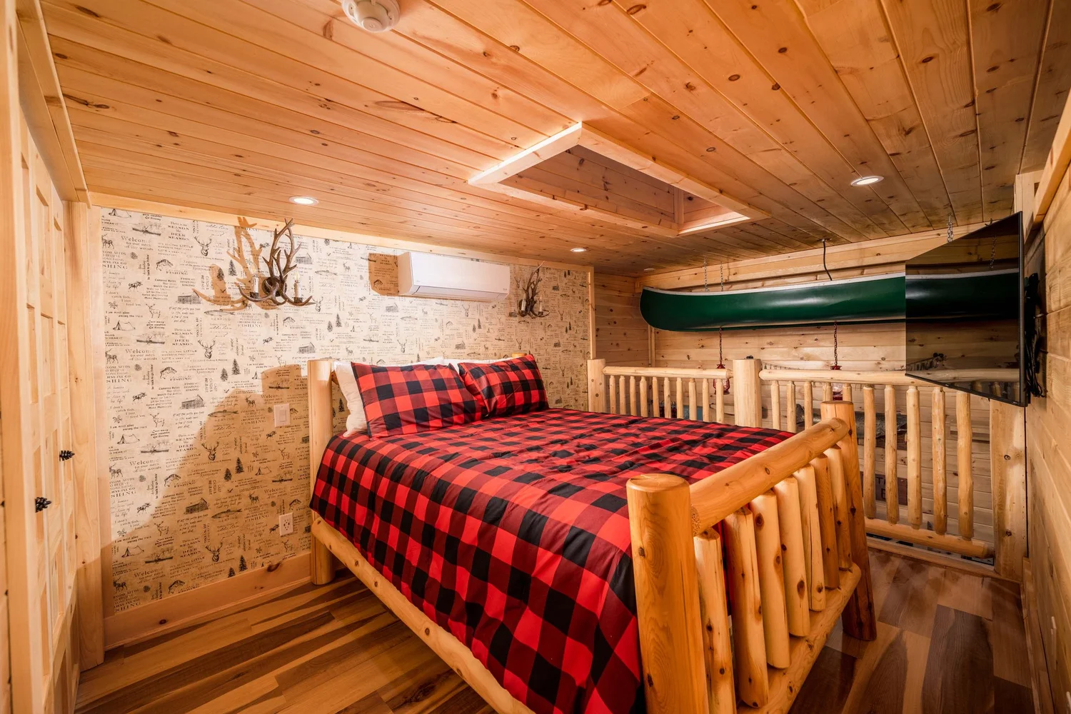 Cabin Room — Hotel Philco