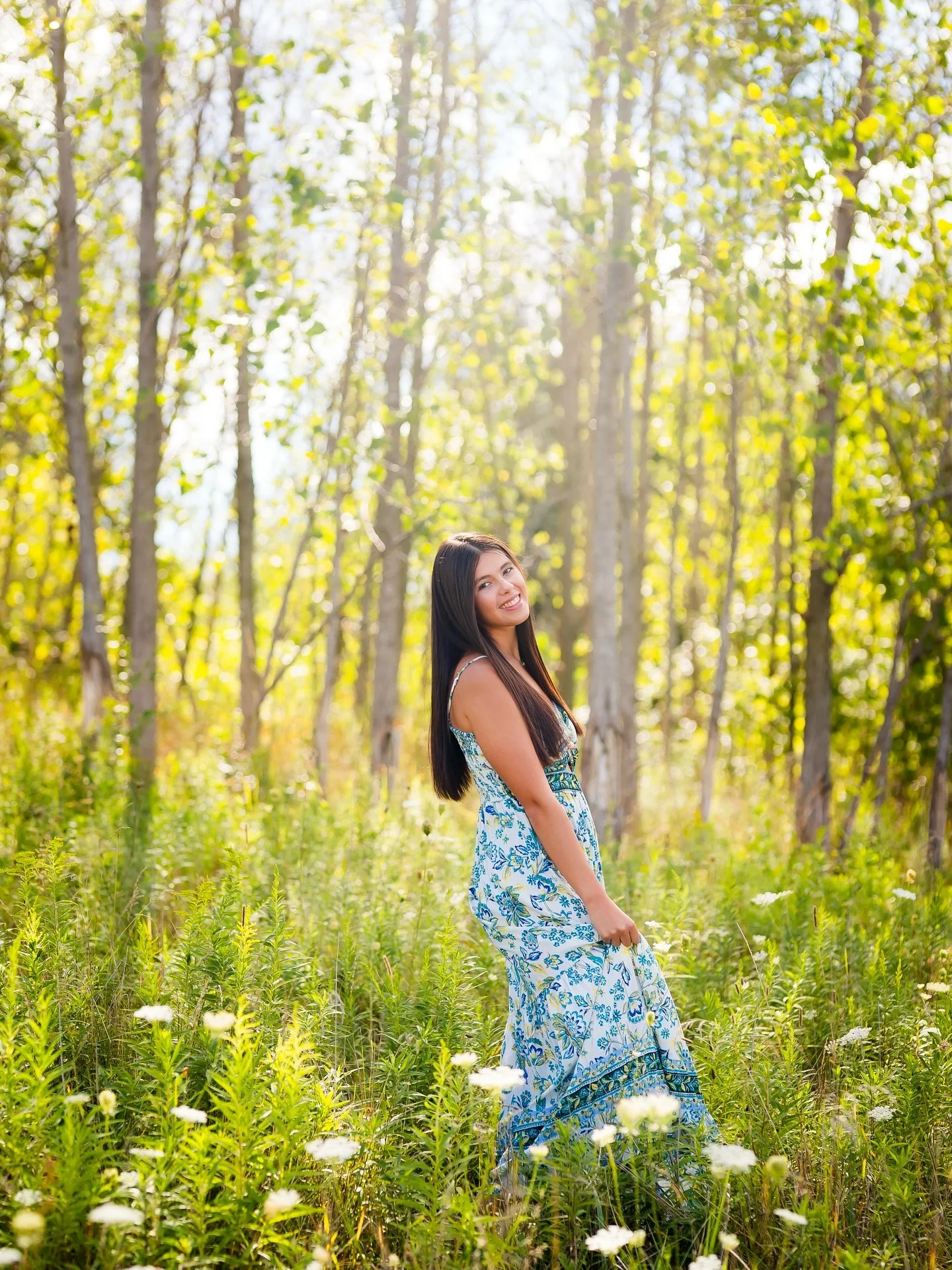 @lillyanagrollimund dress was STUNNING and she was absolutely gorgeous running around the feild for her senior pictures! 🫶🏼📸✨