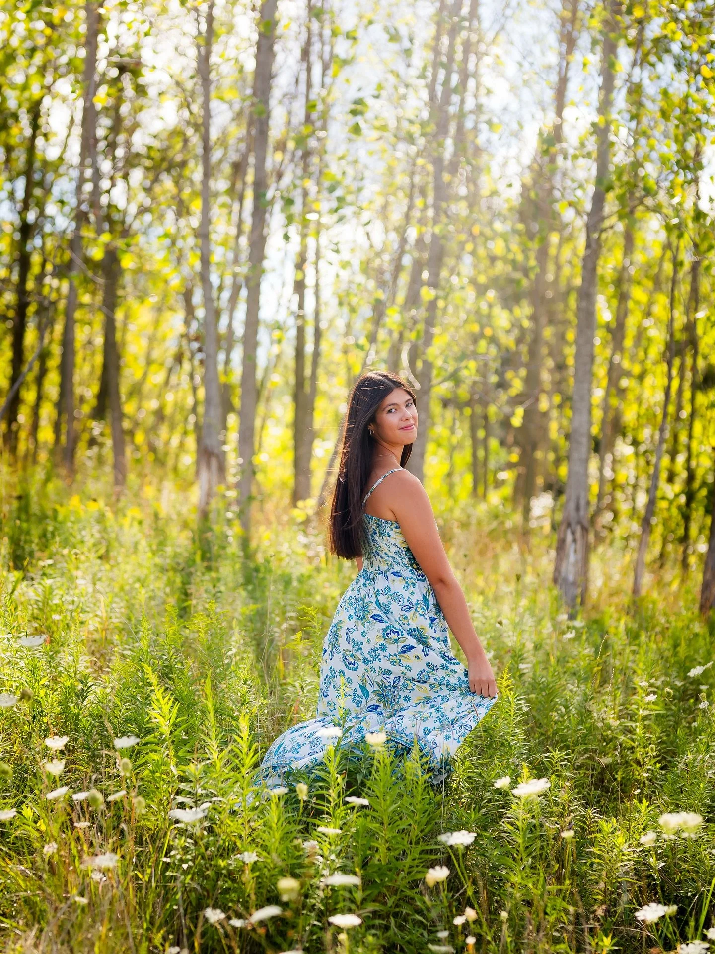 @lillyanagrollimund dress was STUNNING and she was absolutely gorgeous running around the feild for her senior pictures! 🫶🏼📸✨