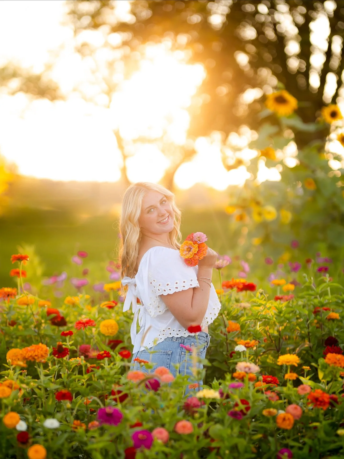 so obsessed w/ @swanieee2 senior photos &mdash; ahhhh so stunning ✨🫶🏼📸