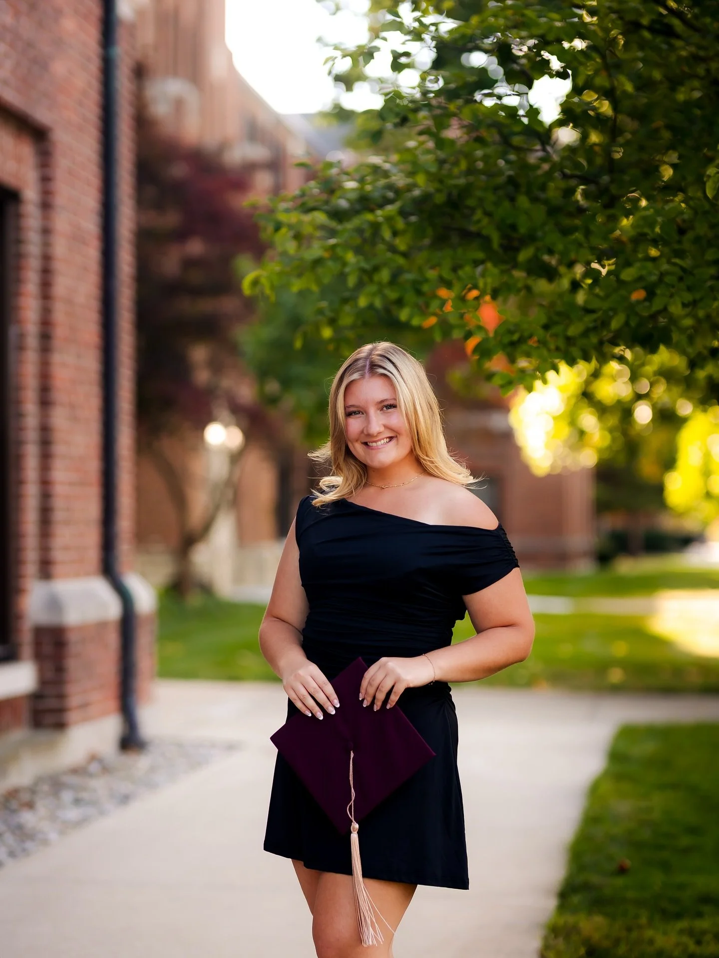 my girl @sadiewheaton_ absolutely stunning CMU grad ✨📸🍾