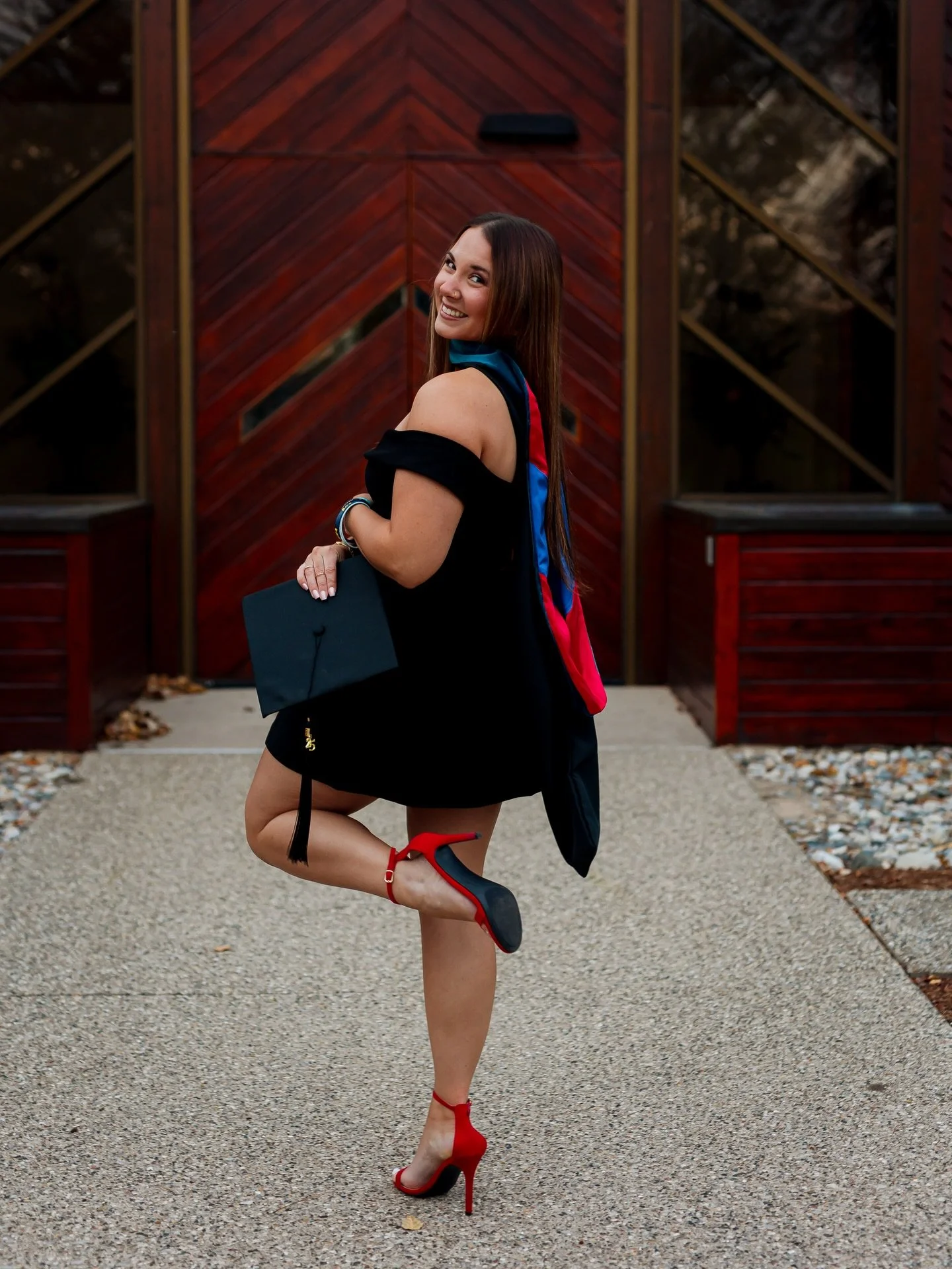 ekkkk my girl did the dang thing &mdash; so excited for @lissywhitty 👏🏼✨🎓🍾