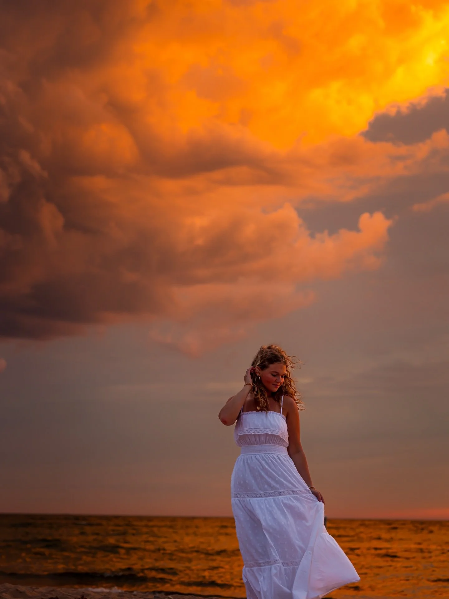 forever dreaming of this beach senior session 🌊🌅💛📸✨