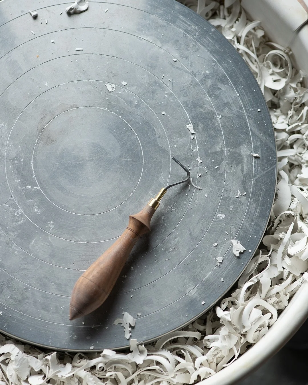 The eagle eyed amongst you might have noticed that I&rsquo;m using a different coloured clay - this is porcelain. I&rsquo;ve been wanting to try working with it for years and decided that I&rsquo;d take a bit of time to give it a go. It&rsquo;s been 