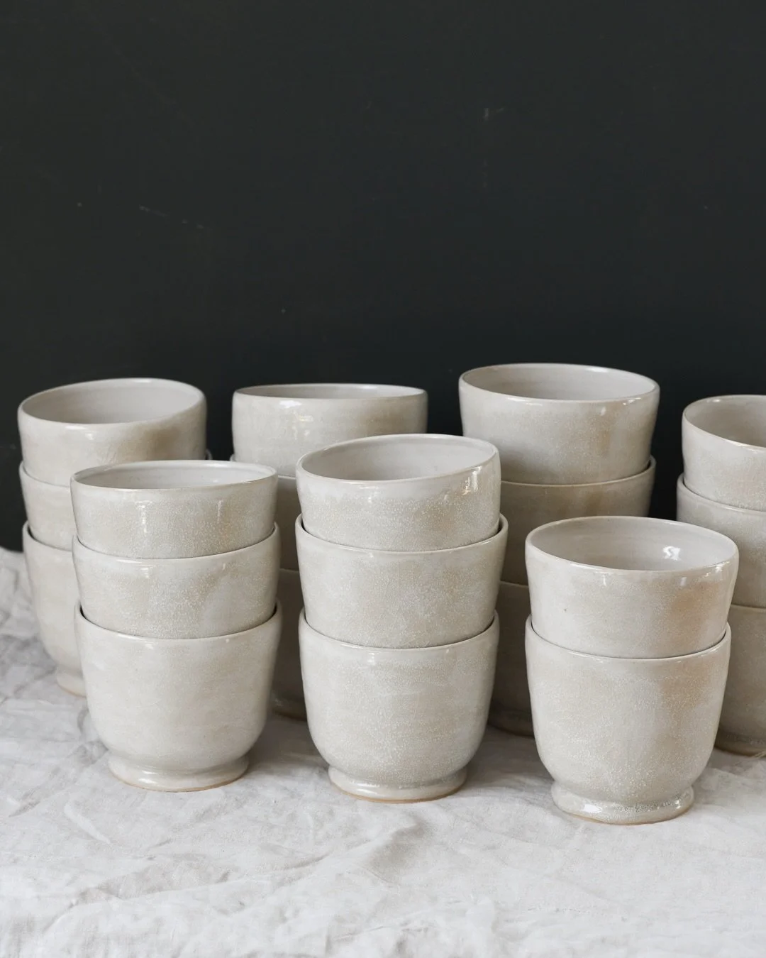 Earlier this year I made a special set of bowls for @emmacoxfloristry for her floral design day. We designed them together to have a curved, glazed foot. The workshop happened yesterday and it&rsquo;s been exciting seeing the first little glimpses of