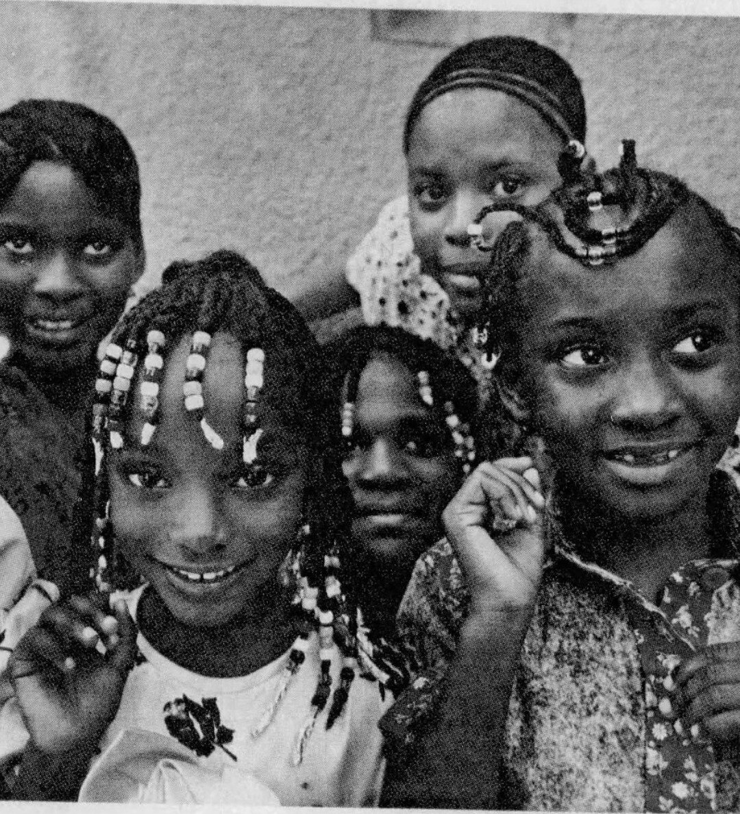 Beautiful students at Toussaint L'ouverture Elementary School in Little Haiti show off their hair for a hair braiding contest showcase in 1991.

Who are your favorite Miami braiders?

📷 Miami Herald

#blackmiami #blackmiamidade #miamihistory #florid
