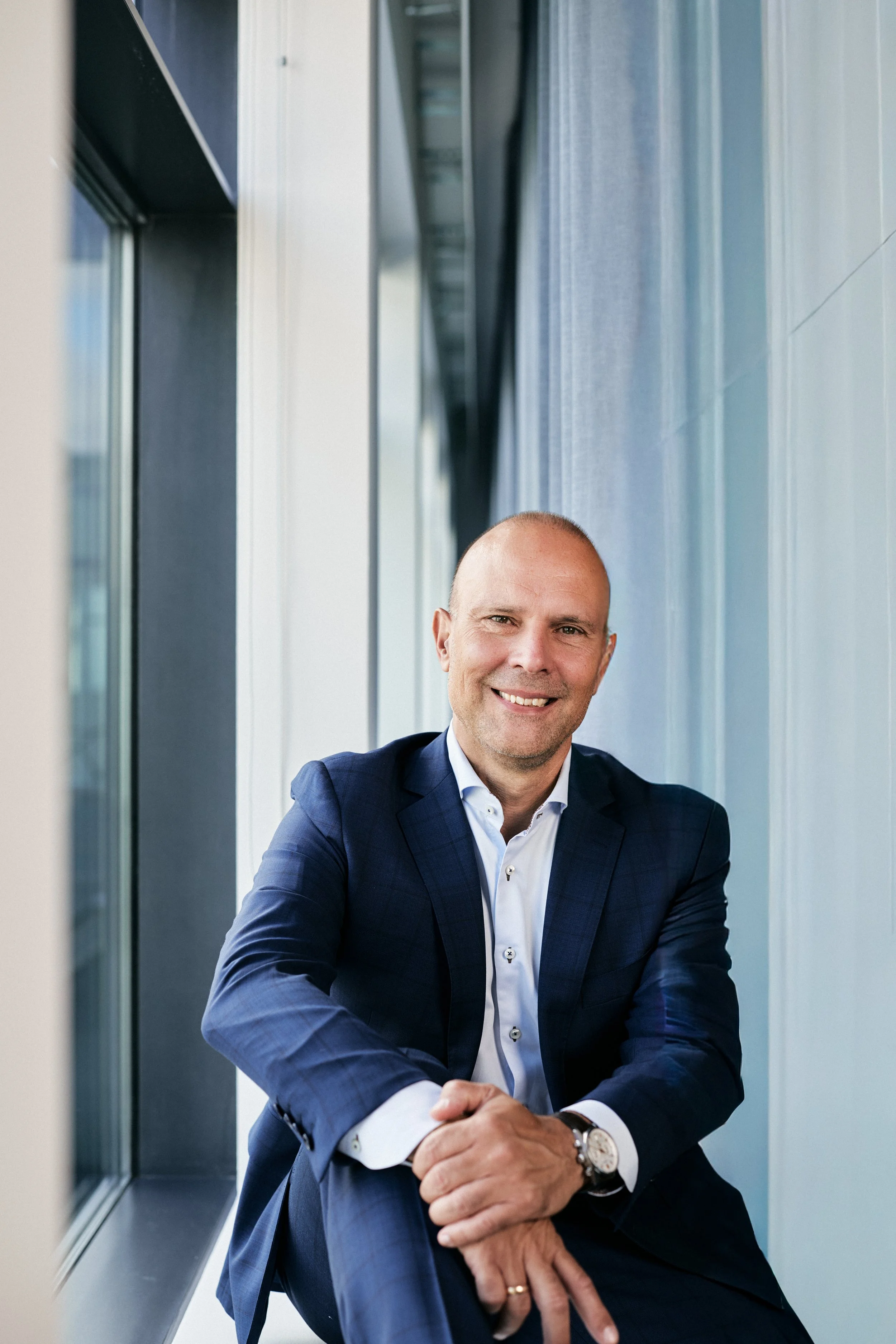 Paycheck Europe 1908253496.jpg