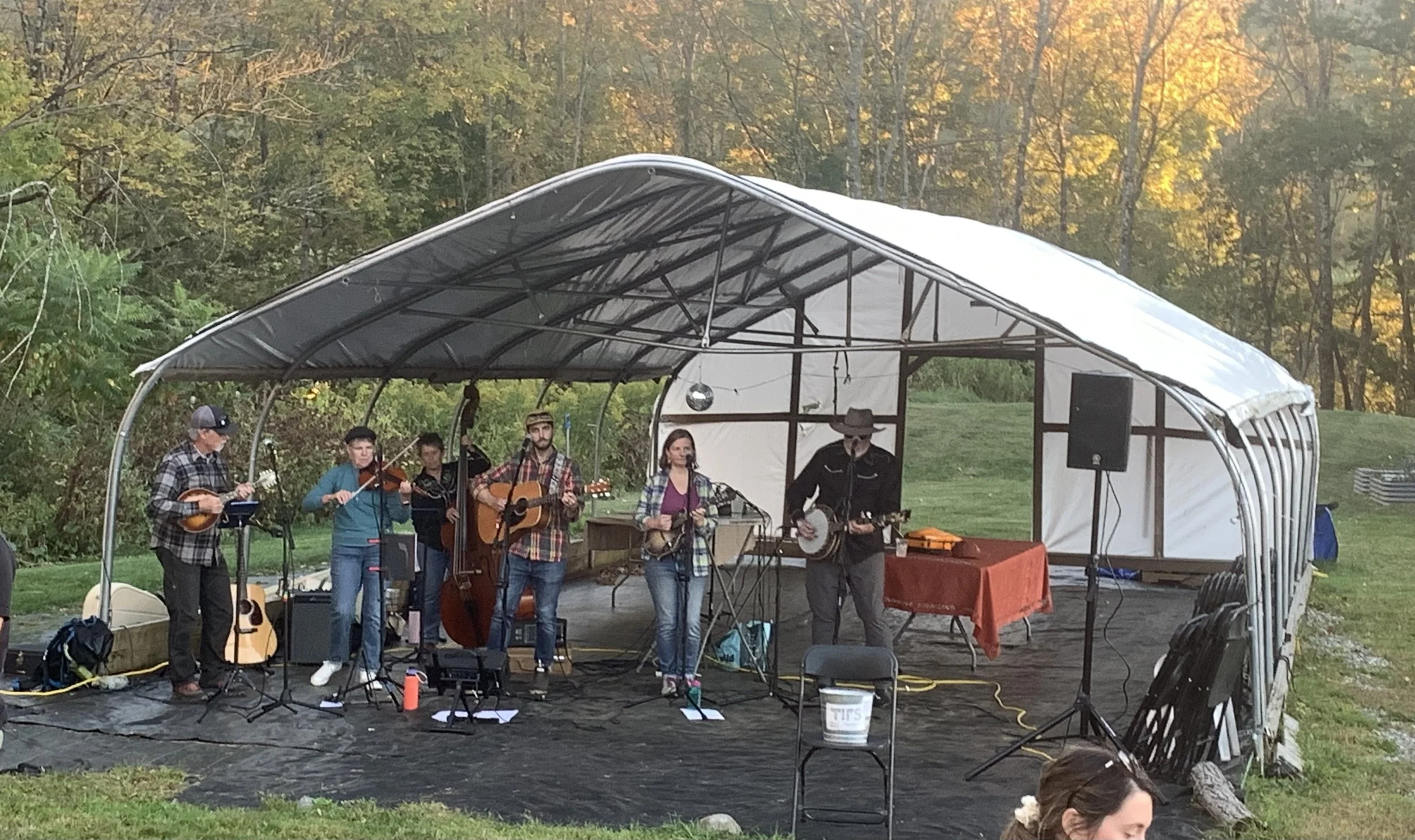 Chick'n and Pickin' with Maple Wind Farm