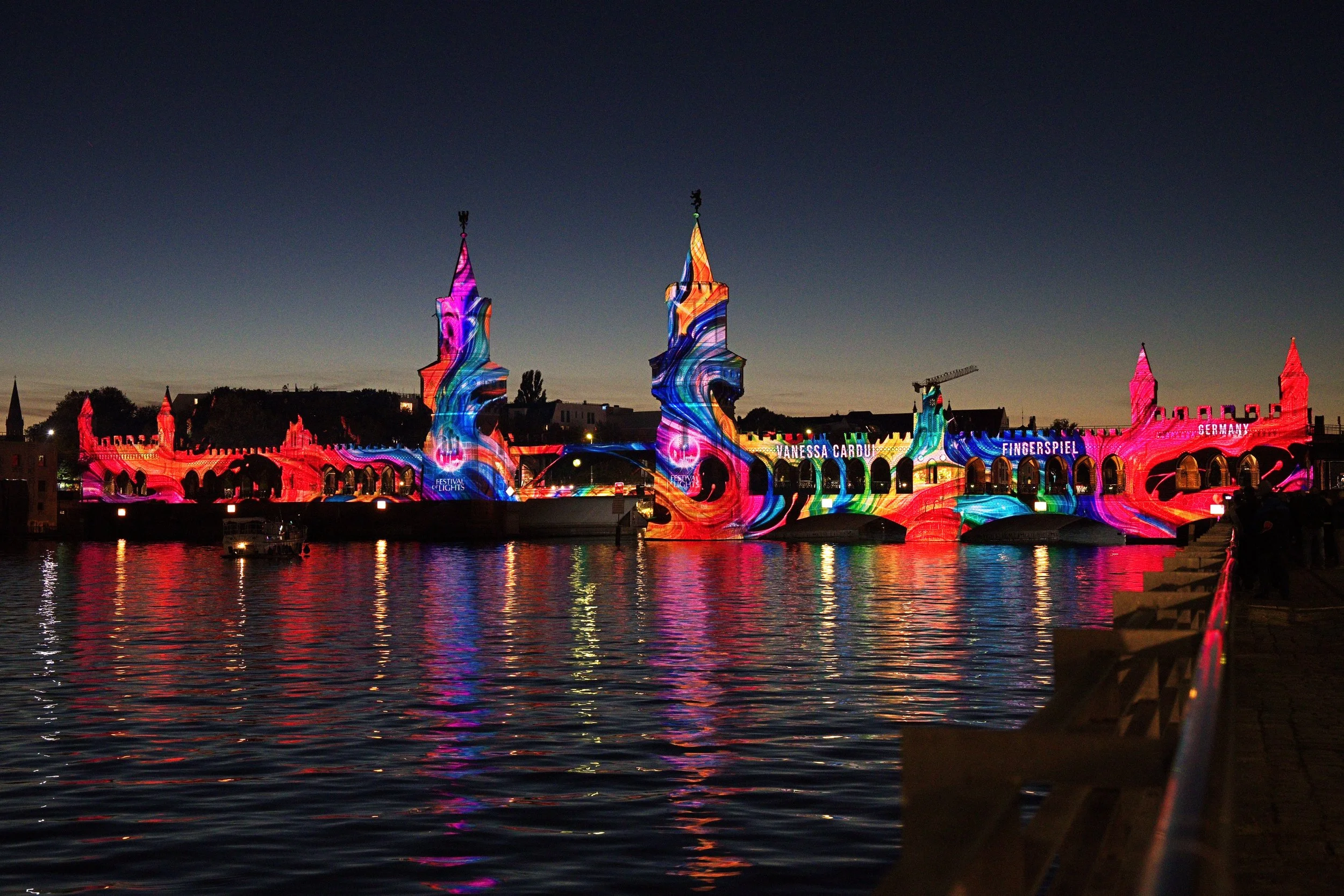 3D Videomapping von Vanessa Cardui an der Oberbaumbrücke 2026 Künstlername