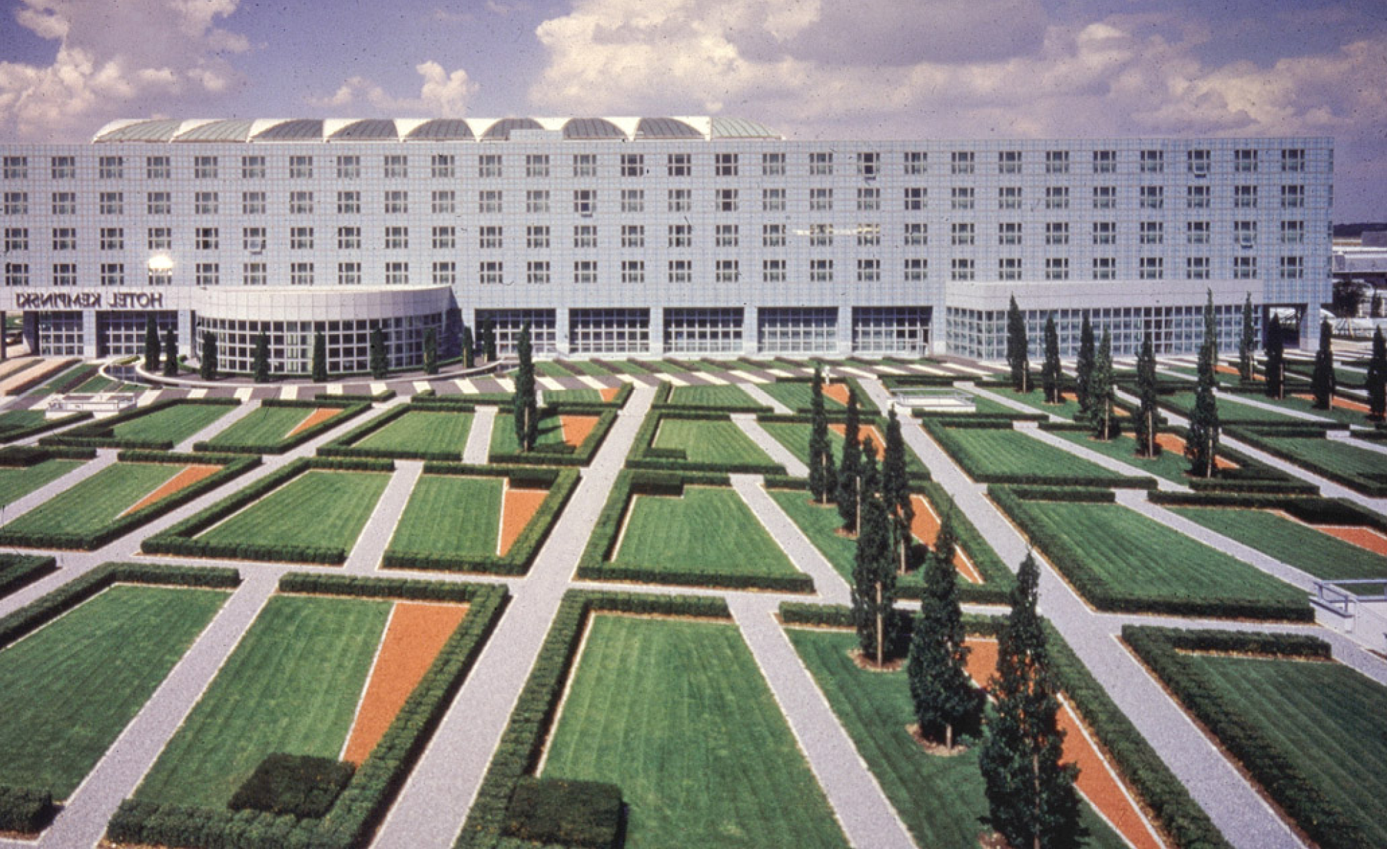 Hilton Munich Airport_Slideshow_2.png