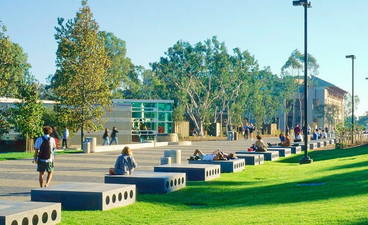 Community Walk Library Library Walk, University of California — PWP