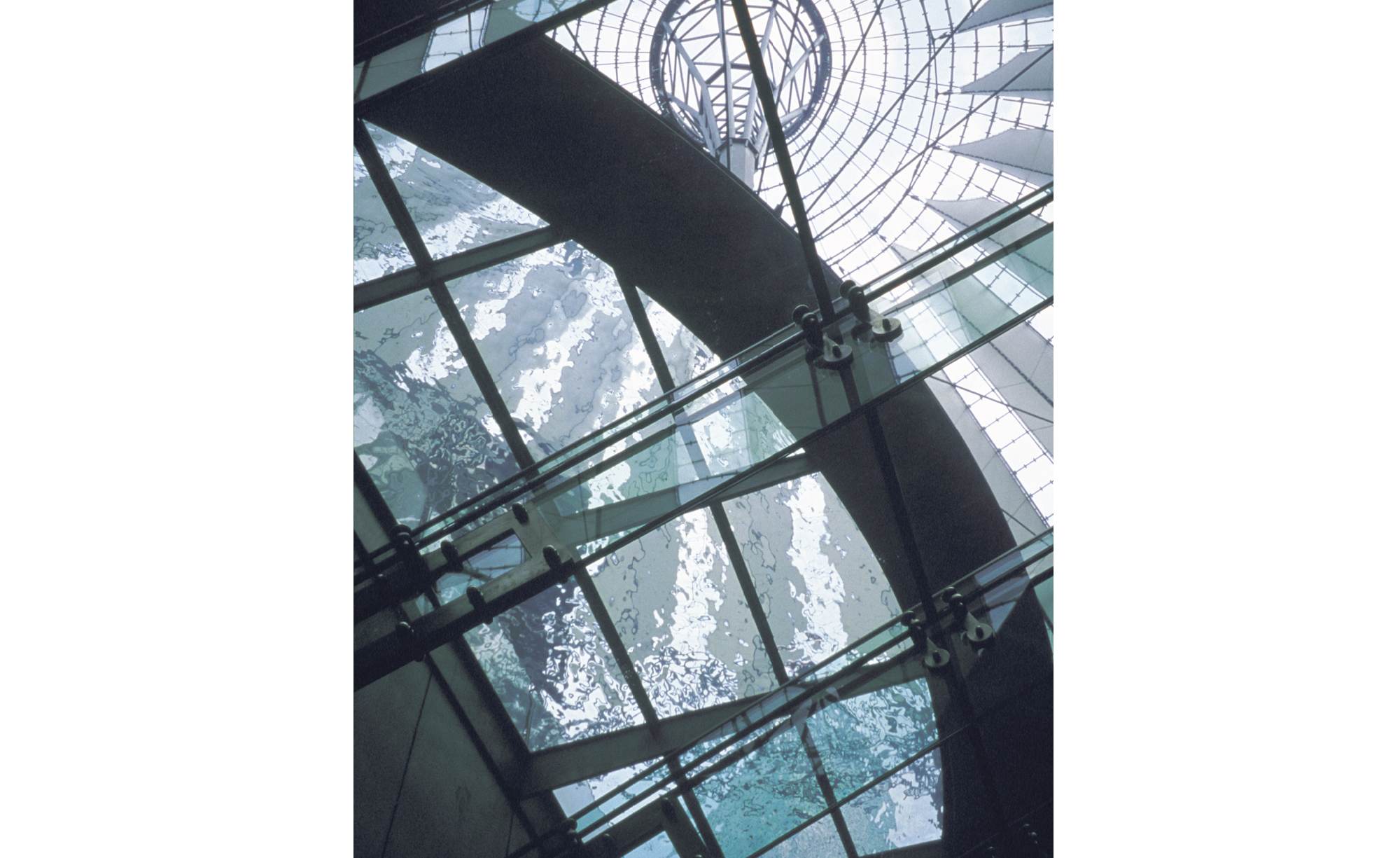 Sony Center_Slideshow_04.png