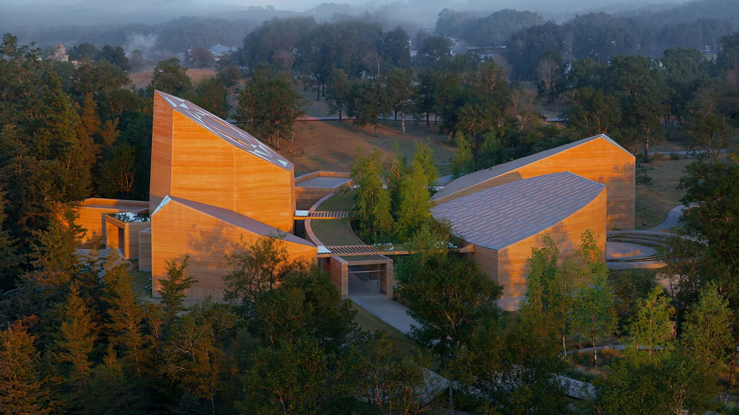 SAFDIE ARCHITECTS DESIGNS MONUMENTAL CHEROKEE HERITAGE CENTER IN OKLAHOMA 