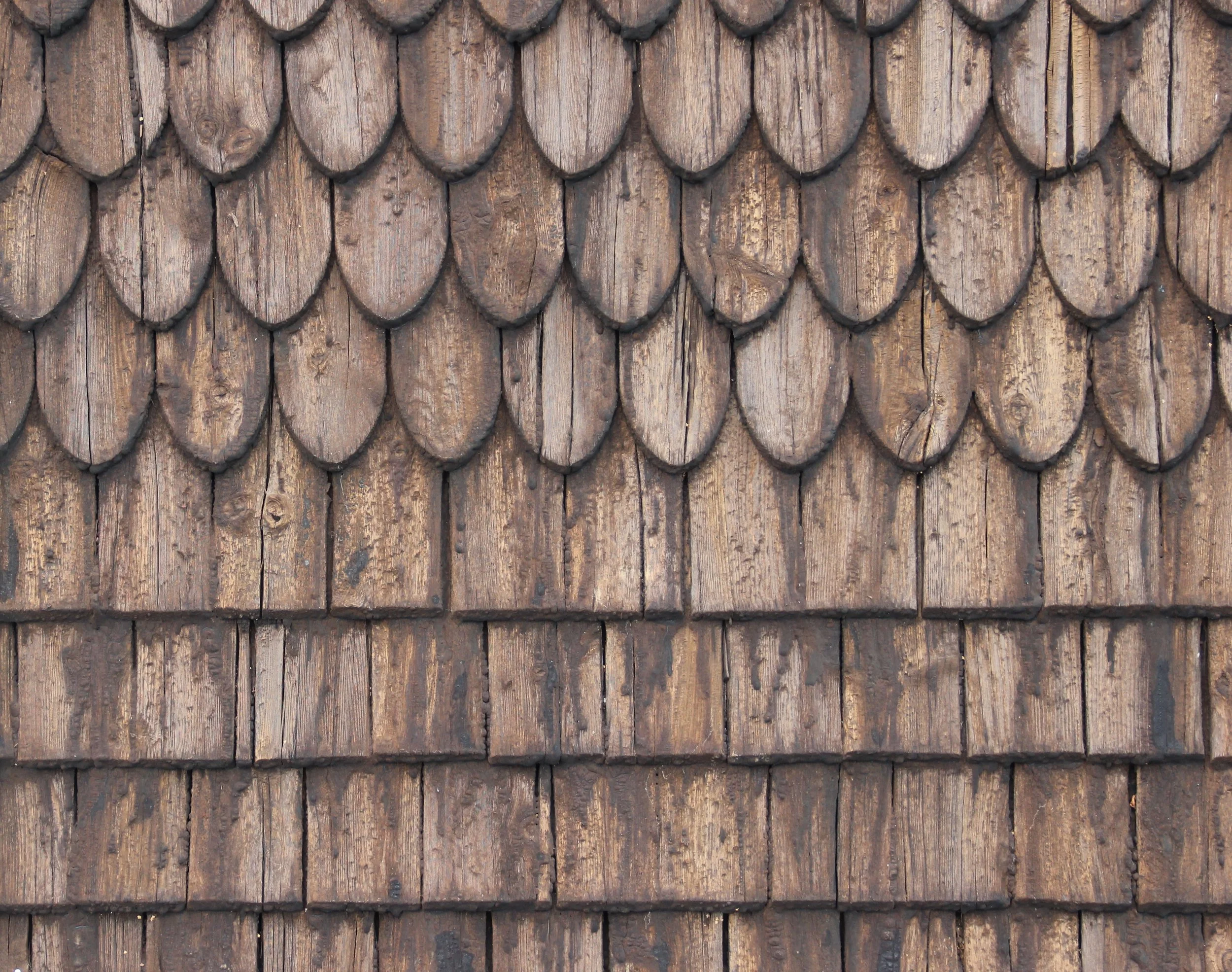 Södra takfallet på Salems kyrka Foto: Lisa Skanser.