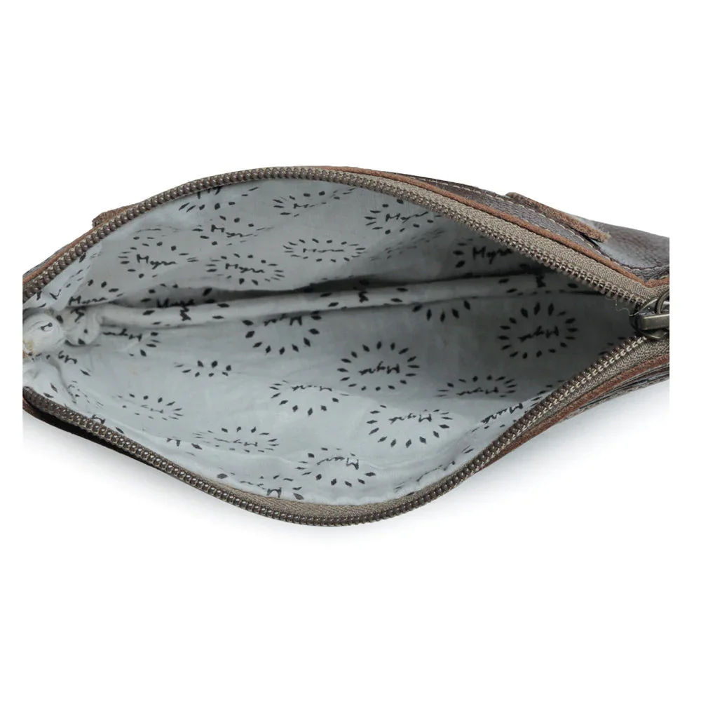 Streaks Delight Belt Bag 5.webp