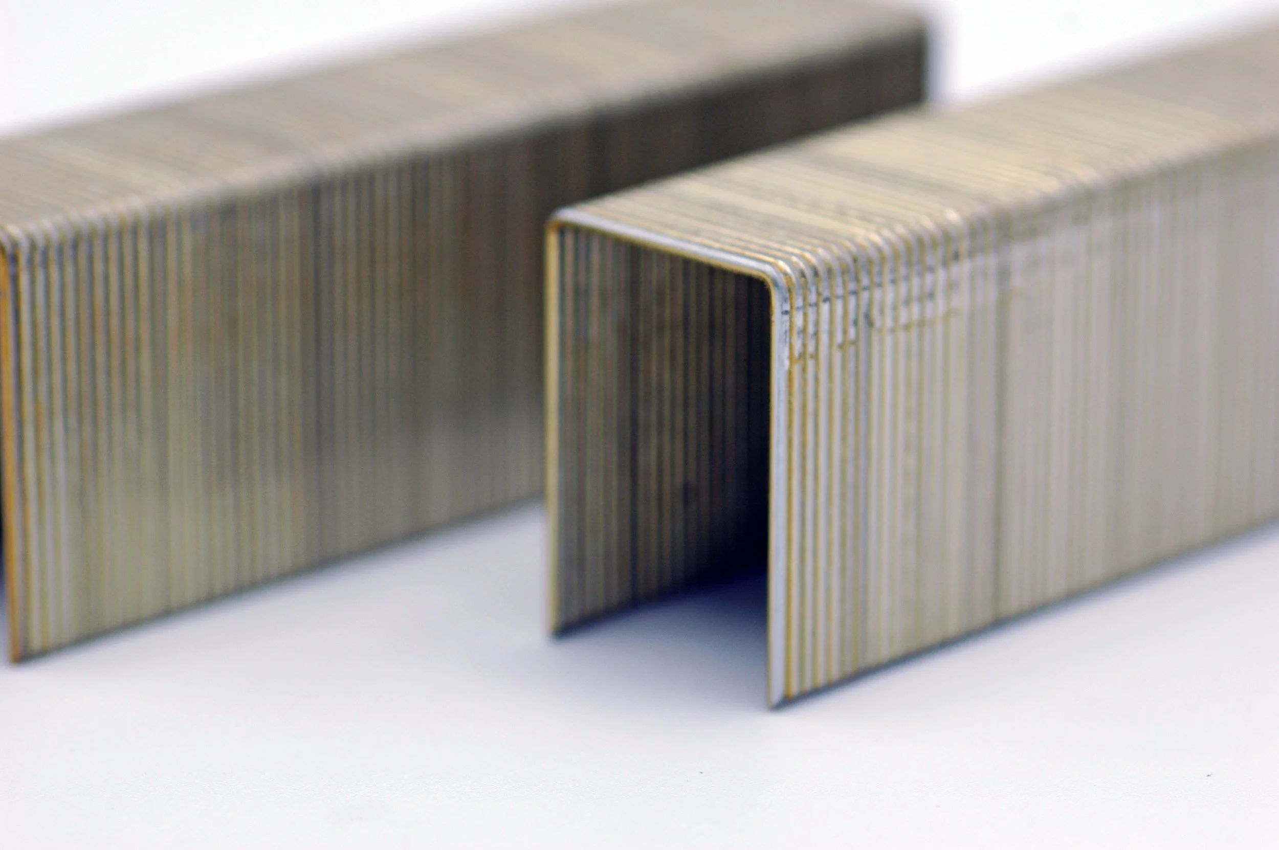 Wide Crown Staples — Crispo Canada Inc.