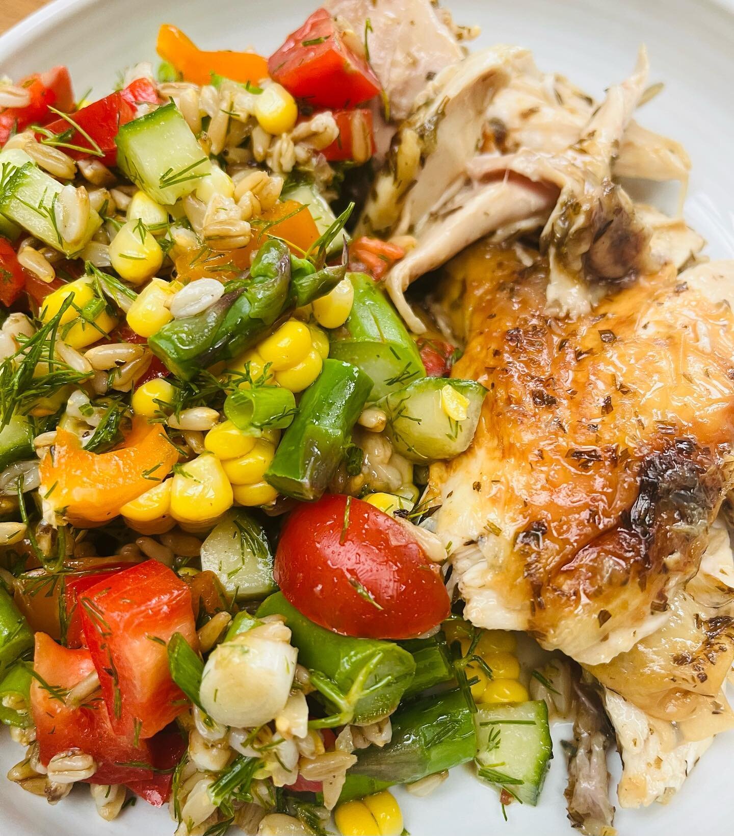 No fuss supper - I do think the best meals keep it simple: roast chicken with my chopped salad.
- diced cucumber, chopped cherry tomatoes, diced red and orange peppers, steamed asparagus and corn, chopped dill, chopped spring onions 
-any cooked whol