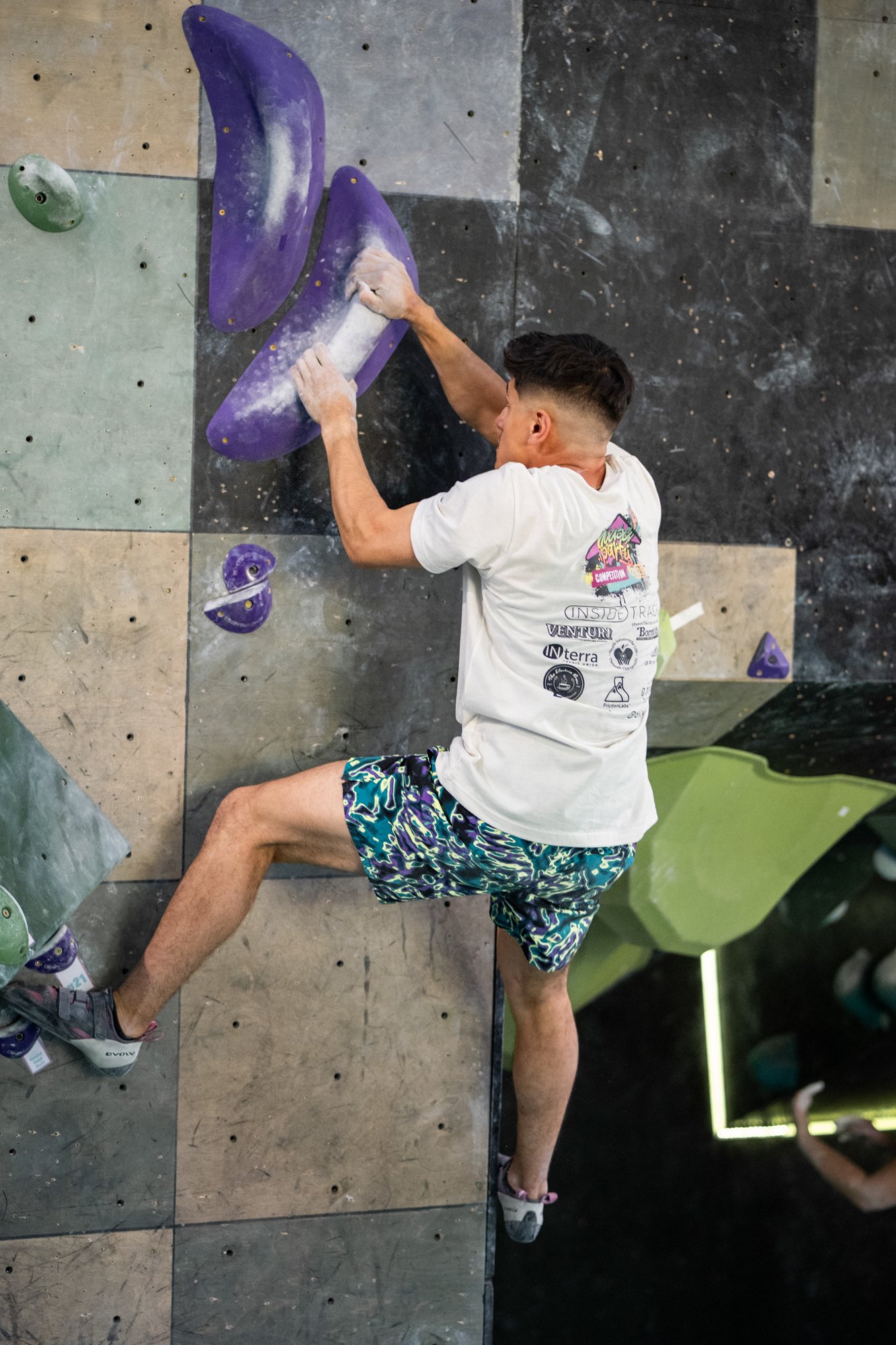 WarehouseComp25_JS_081.jpg