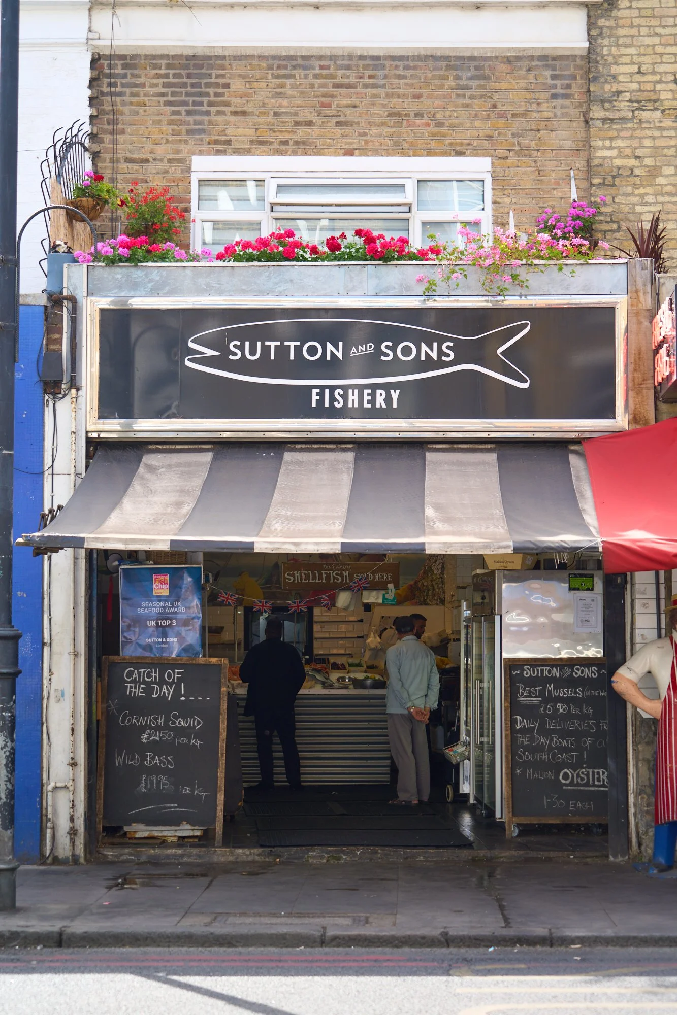 SuttonandSons2039.jpg