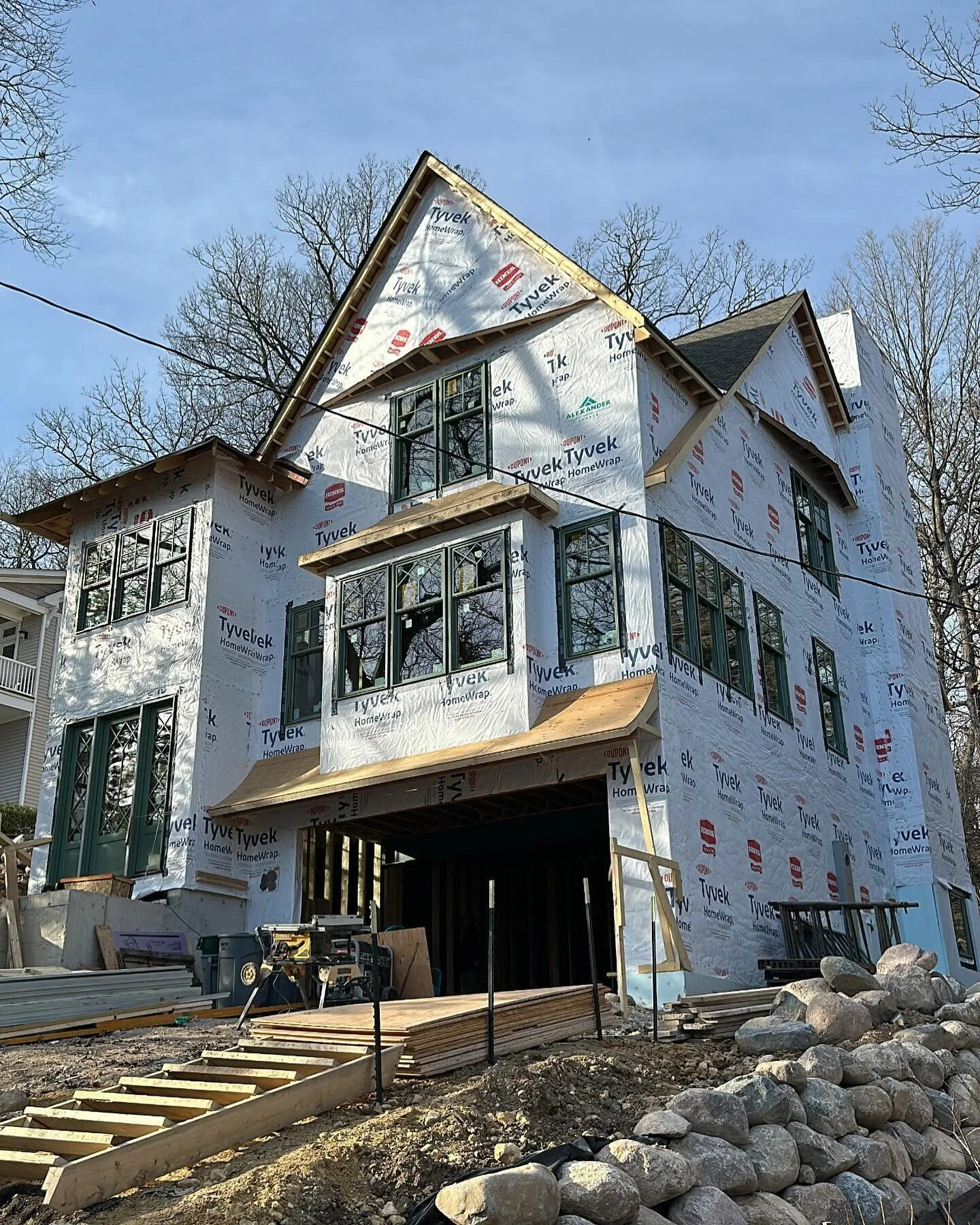 Update from the Vista 🍃 

Architect: @designonearchitects 
Builder: @southshorecustomhomes 

#craftsman #craftsmanhome #residentialarchitecture #shinglehome #shinglestyle #copper #whitetrim #splitgranite #patinagreen #slopedsite #customhomes #design