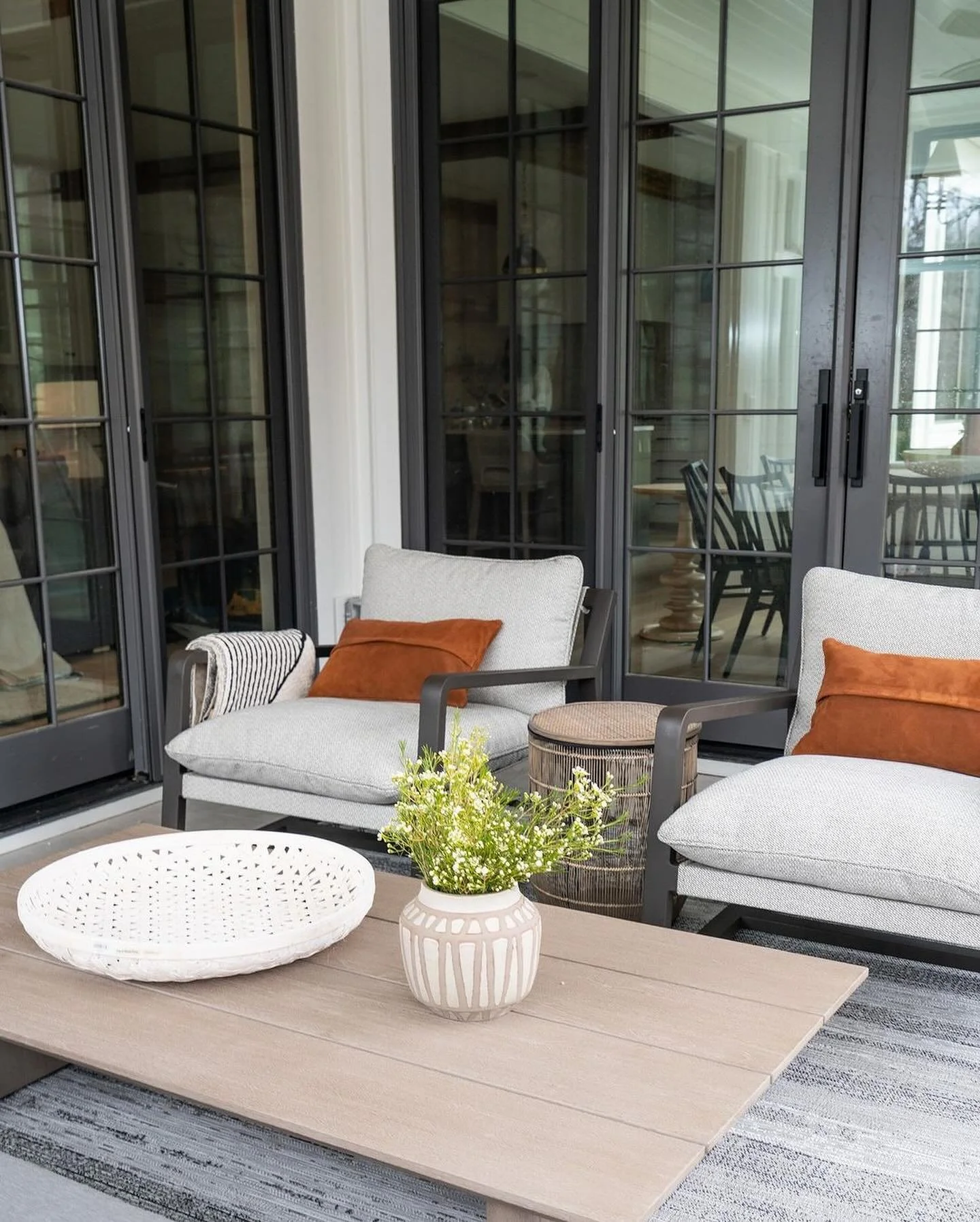 Repost from @ellcedesigns
&bull;
🍂 As the last few weeks of summer fade away, there&rsquo;s no better time to enjoy your backyard oasis or lake house! ☀️ Whether it&rsquo;s morning coffee on the patio or evening gatherings under the stars, make the 